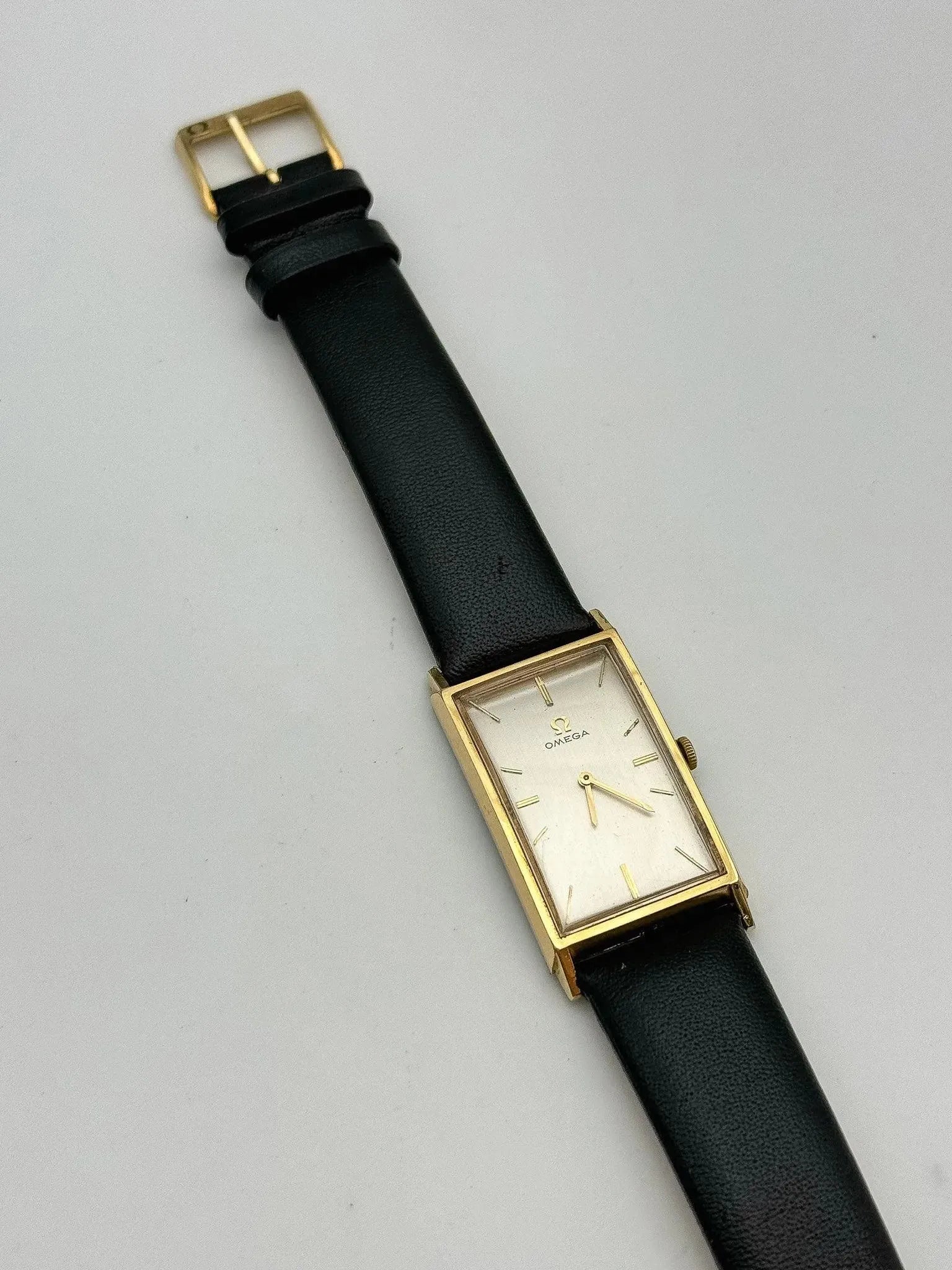Omega - De Ville Curved Tank XL Gold - Box - 1965 - Atelier Victor Paris - Vintage Watch Shop Dubai