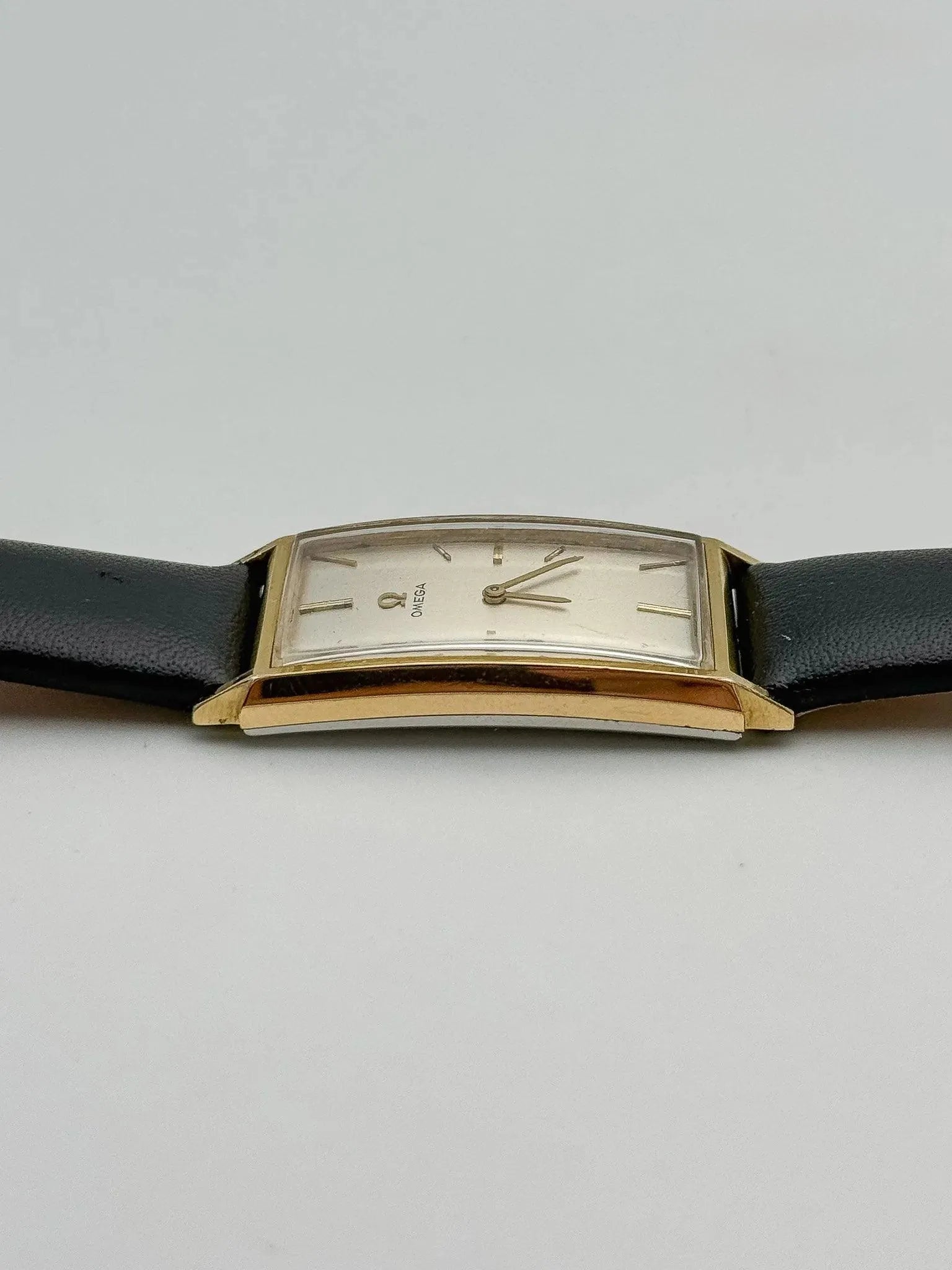 Omega - De Ville Curved Tank XL Gold - Box - 1965 - Atelier Victor Paris - Vintage Watch Shop Dubai