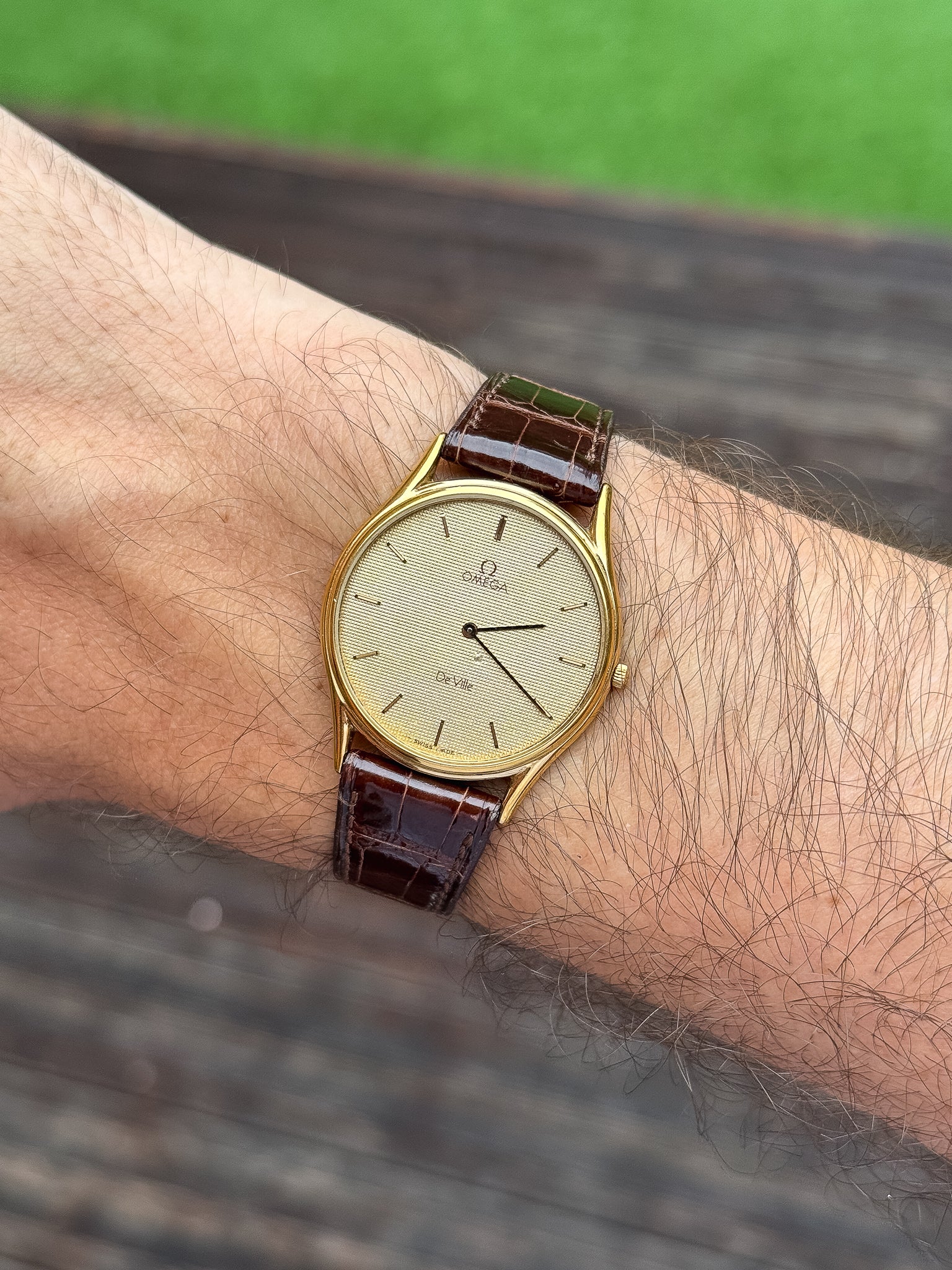 Omega - De Ville Dress Watch Clous de Paris - 1982 - Atelier Victor - Vintage Shop