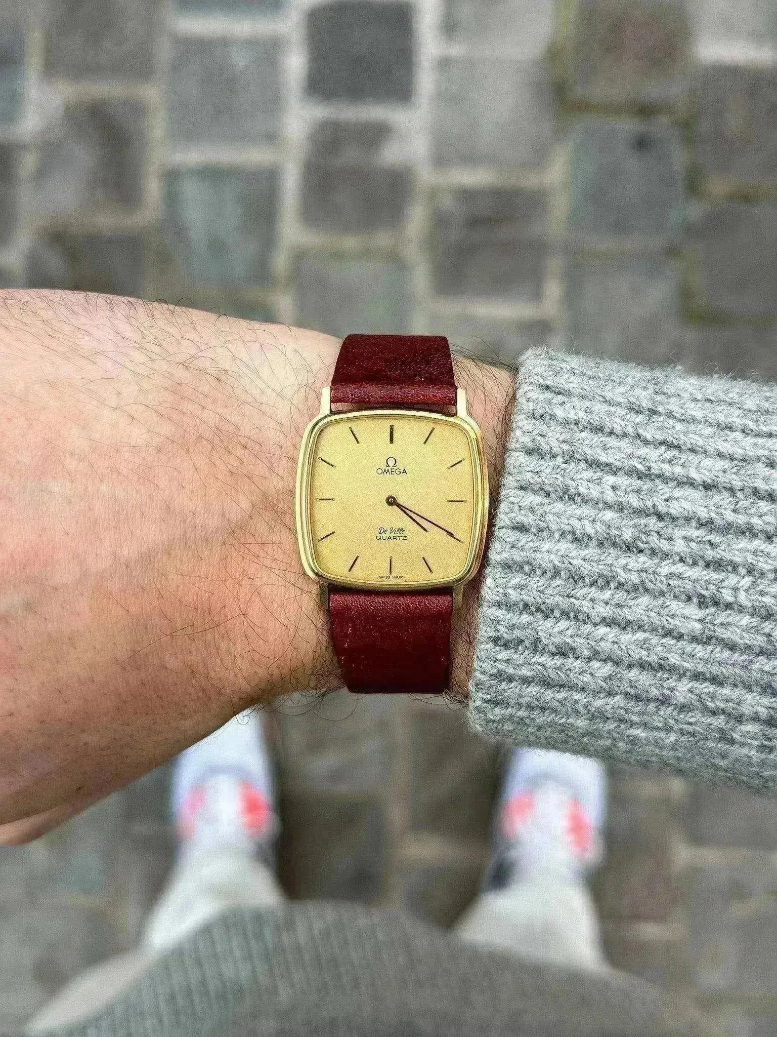 Omega - De Ville Gold Square - 1979 - Atelier Victor