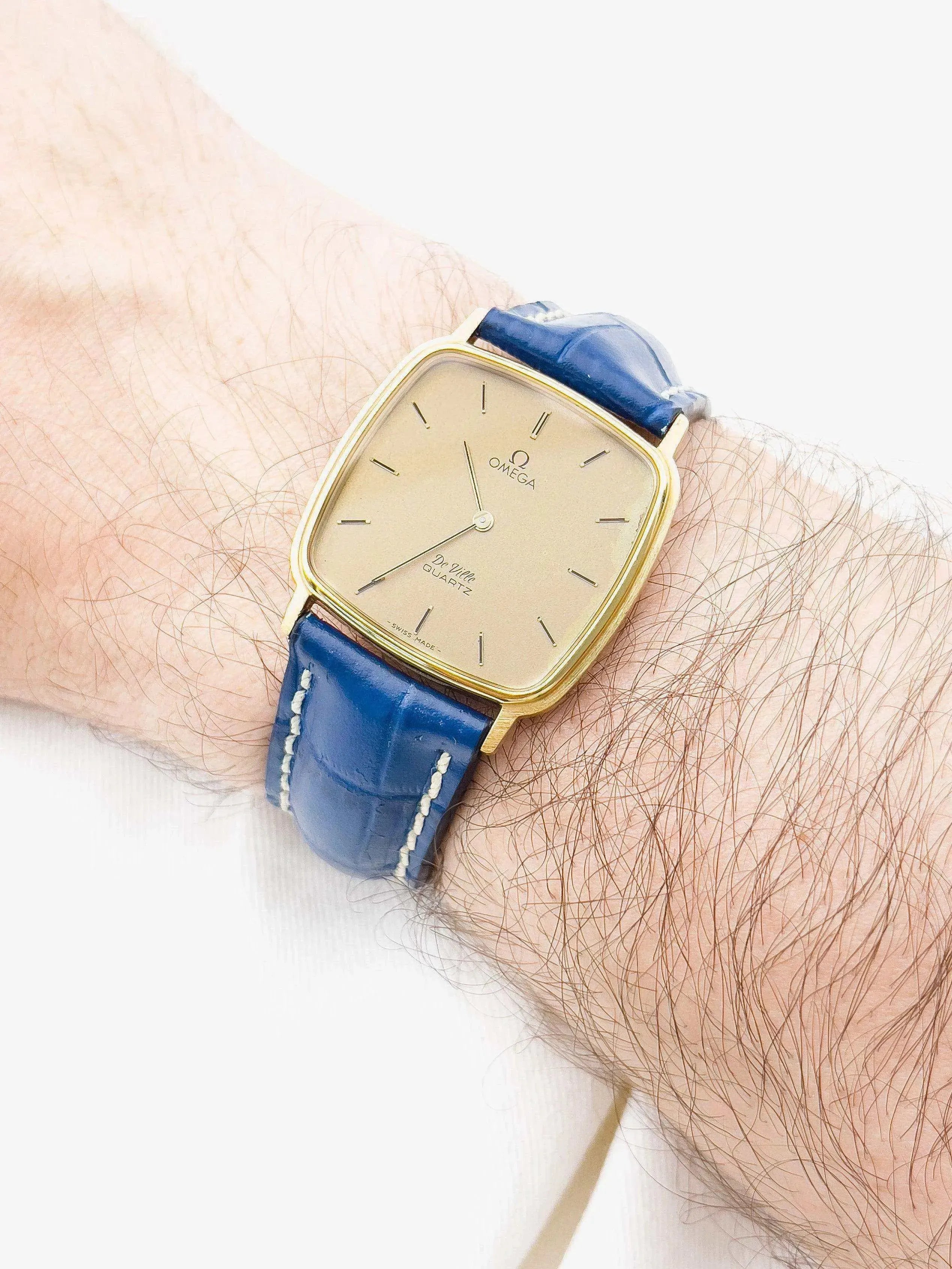 Omega - De Ville Gold Square - Atelier Victor