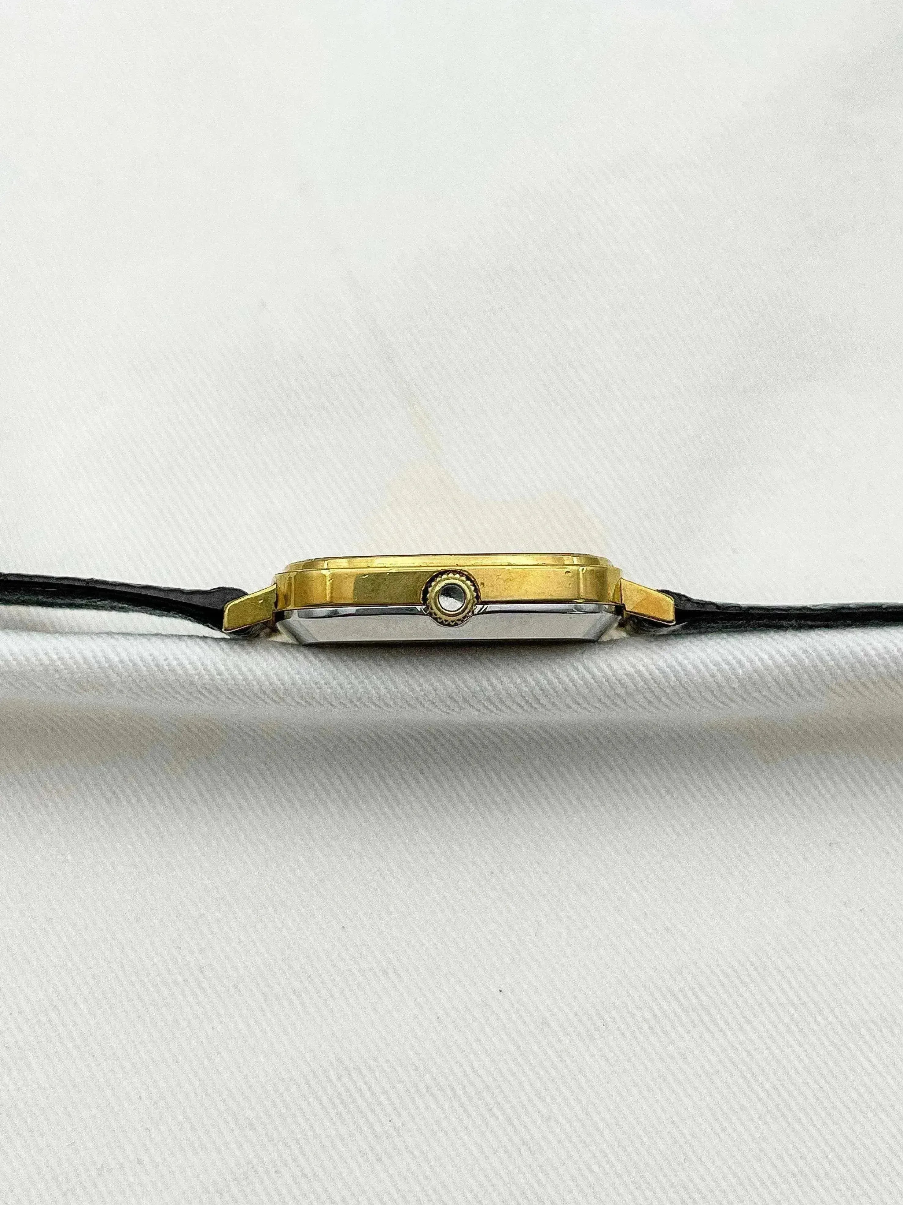 Omega - De Ville Gold Square Patina Quartz - 1977 - Atelier Victor