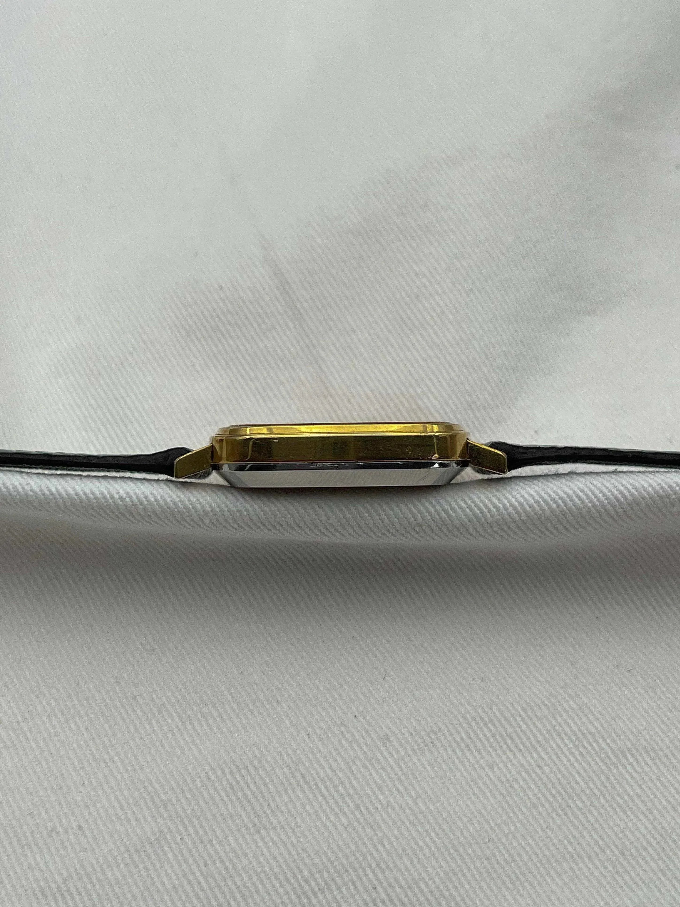 Omega - De Ville Gold Square Patina Quartz - 1977 - Atelier Victor - Vintage Shop
