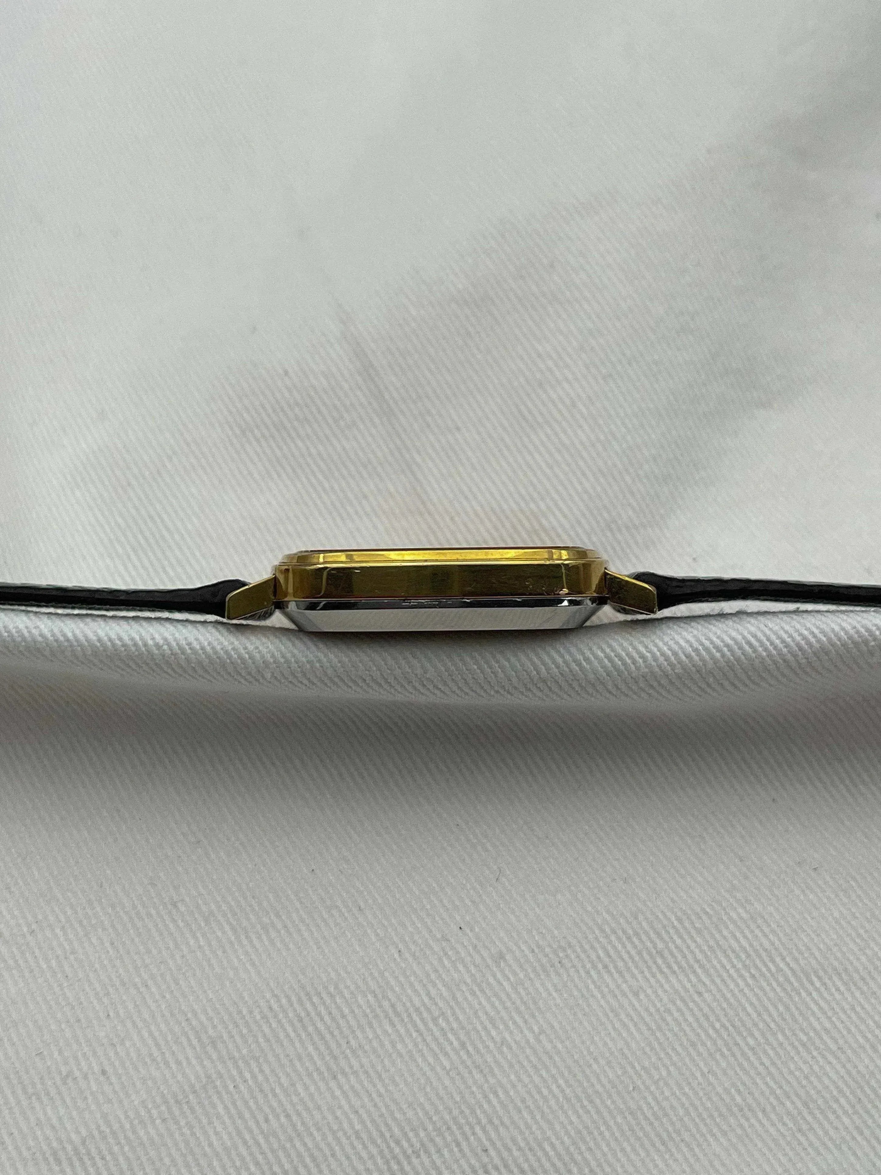 Omega - De Ville Gold Square Patina Quartz - 1977 - Atelier Victor - Vintage Shop