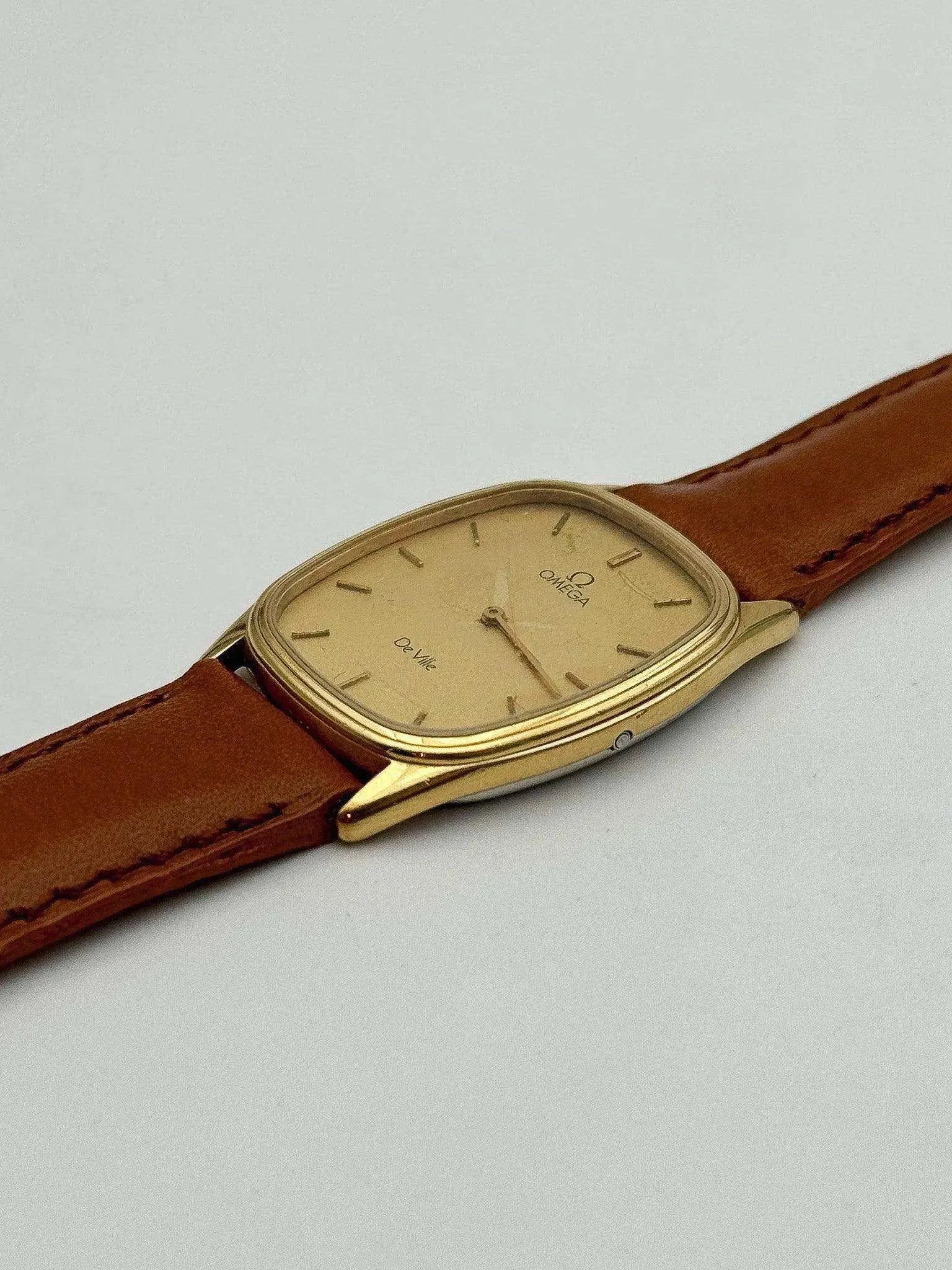 Omega - De Ville Gold Tonneau Bracelet Marron - 1979 - Atelier Victor Paris - Vintage Watch Shop Dubai