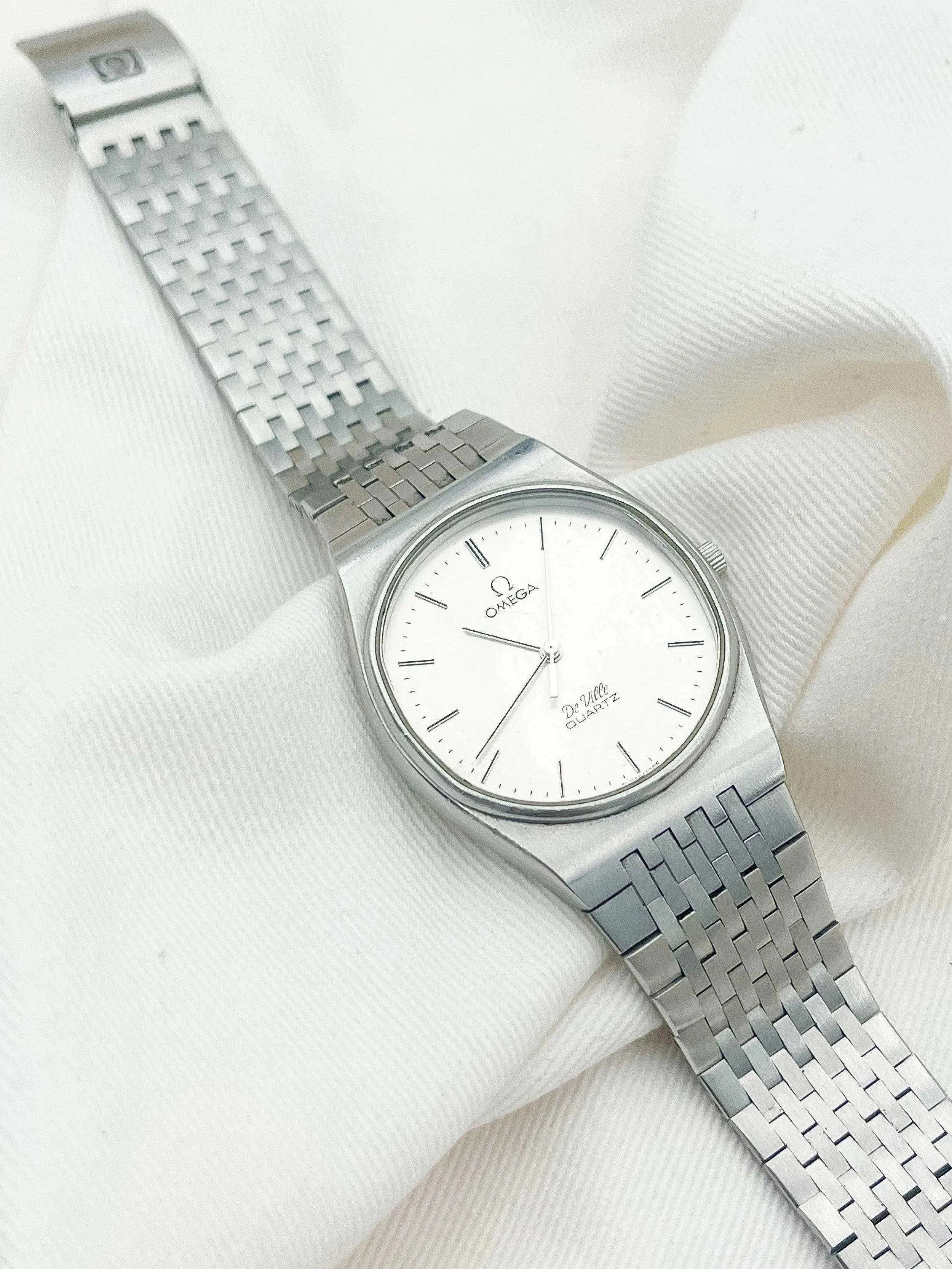 Omega - De Ville Grey Steel - 1979 - Atelier Victor Paris - Vintage Watch Shop Dubai