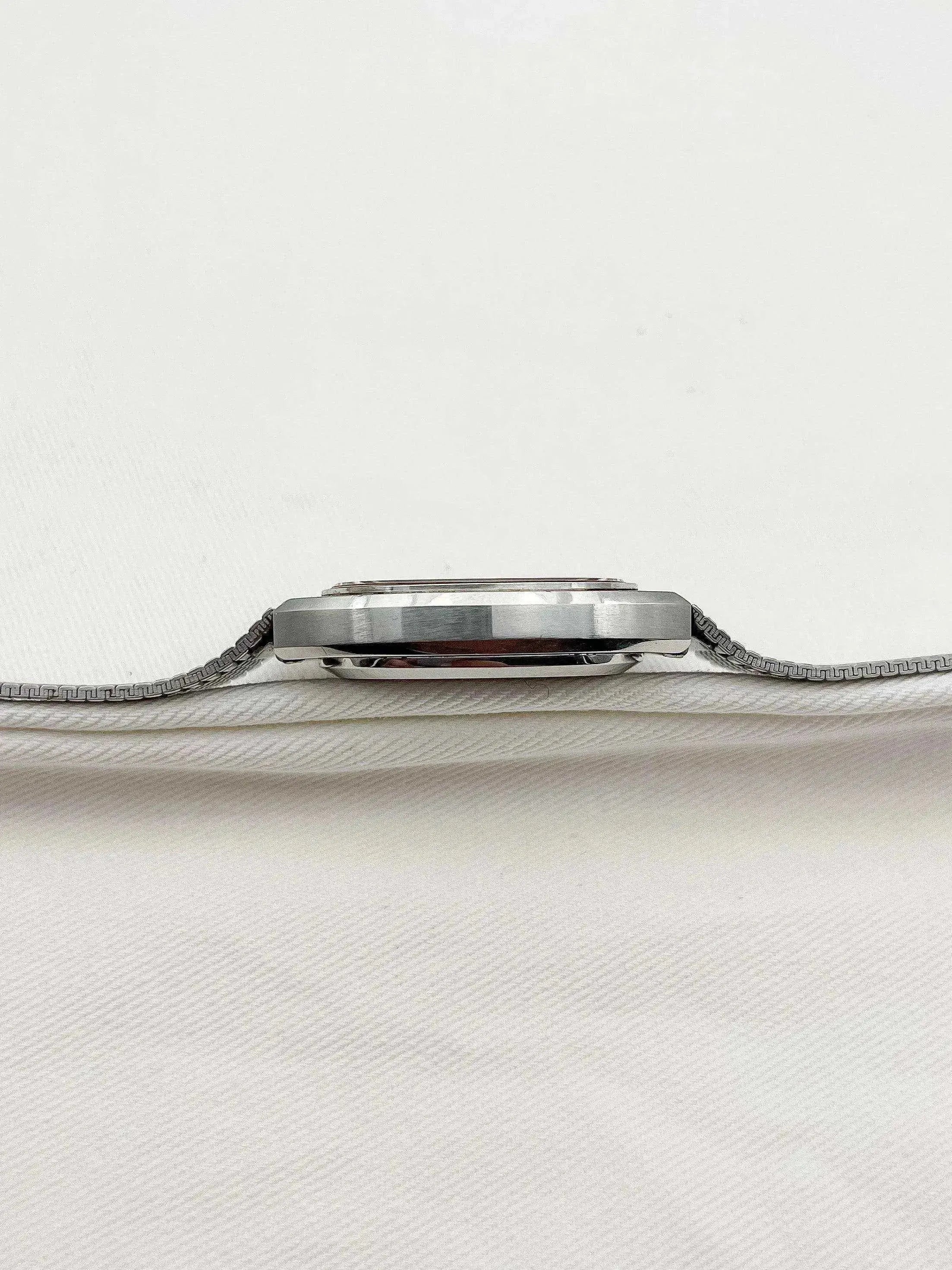 Omega - De Ville Maille Oversized - 1976 - Atelier Victor - Vintage Shop