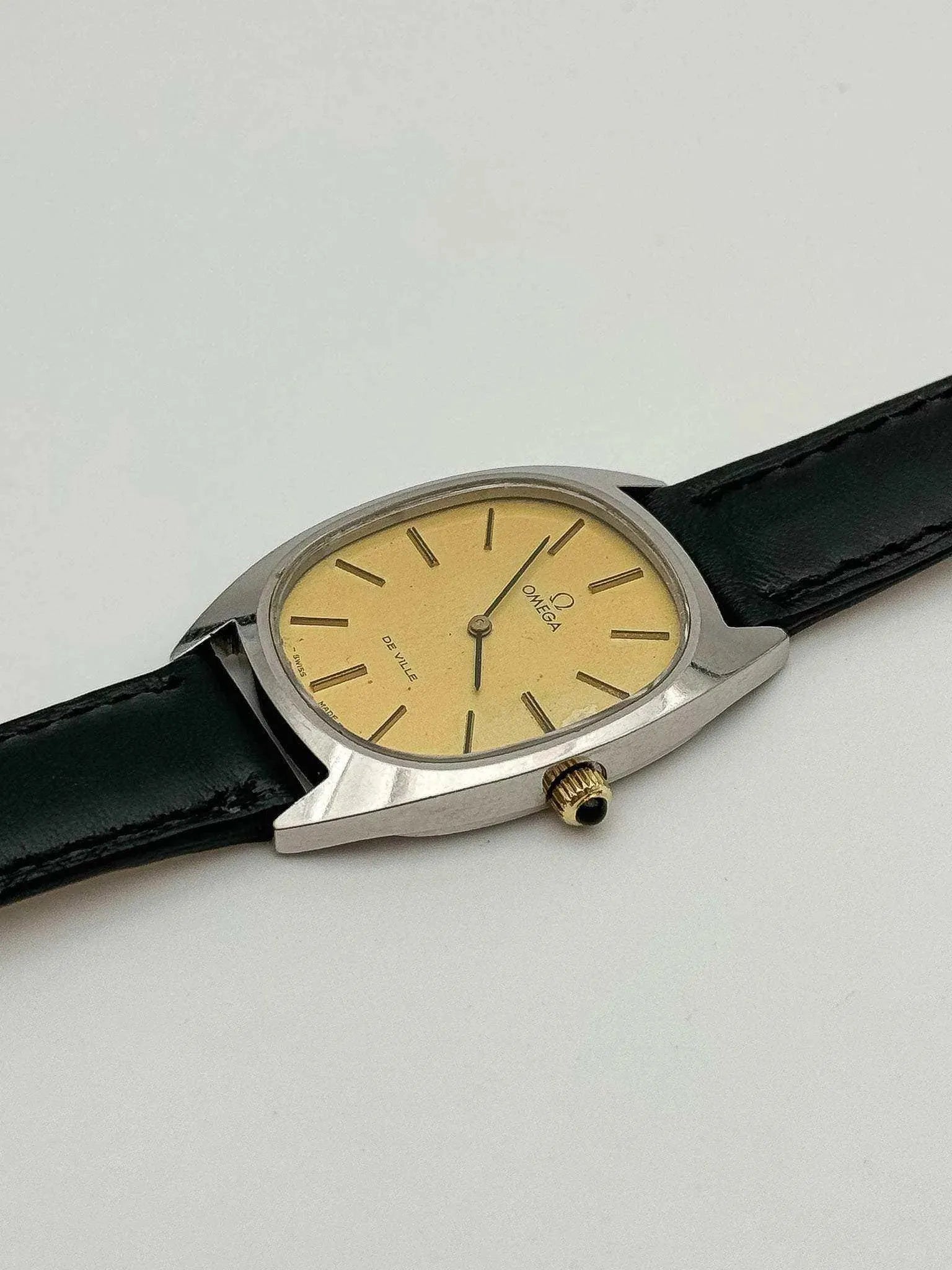 Omega - De Ville Oval Yellow Meca - 1977 - Atelier Victor Paris - Vintage Watch Shop Dubai