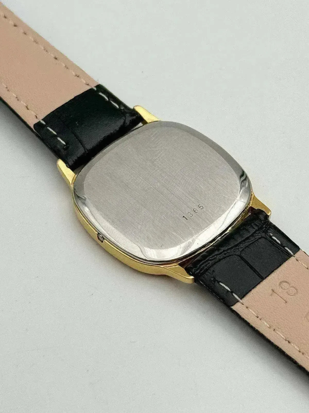 Omega - De Ville Ovale Gold - 1970s - Atelier Victor