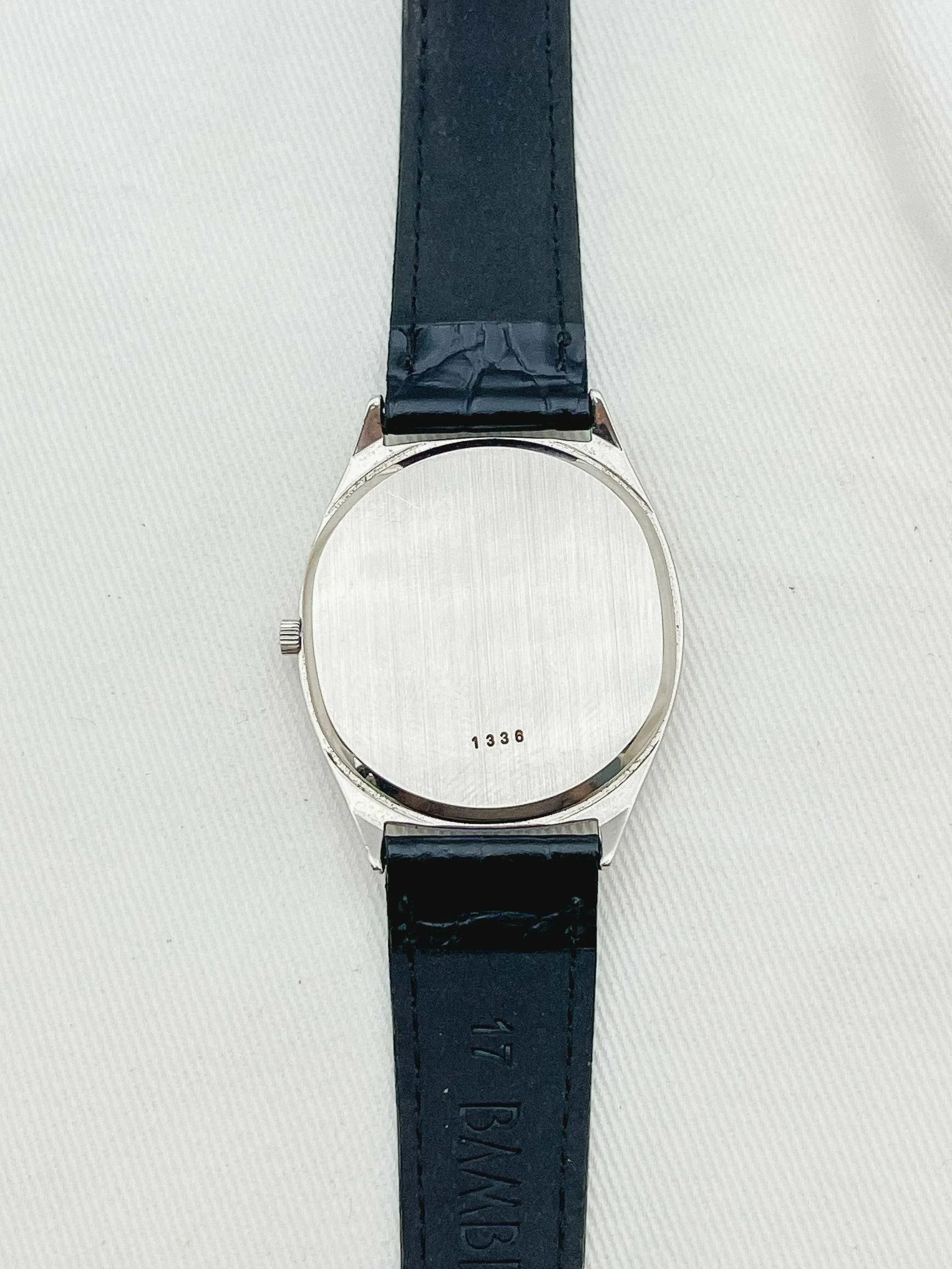 Omega - De Ville Ovale Patine Champagne - 1980 - Atelier Victor - Vintage Shop