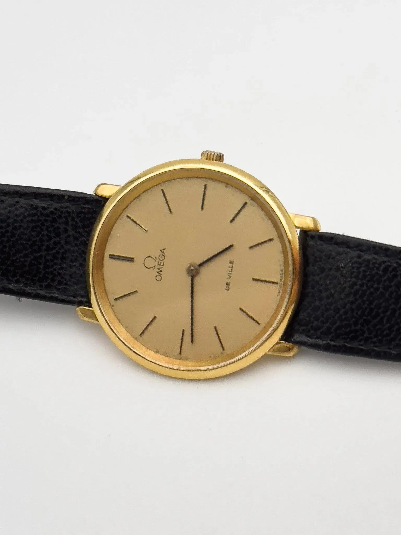 Omega - De Ville Plaqué or circle - 1973 - Atelier Victor Paris - Vintage Watch Shop Dubai