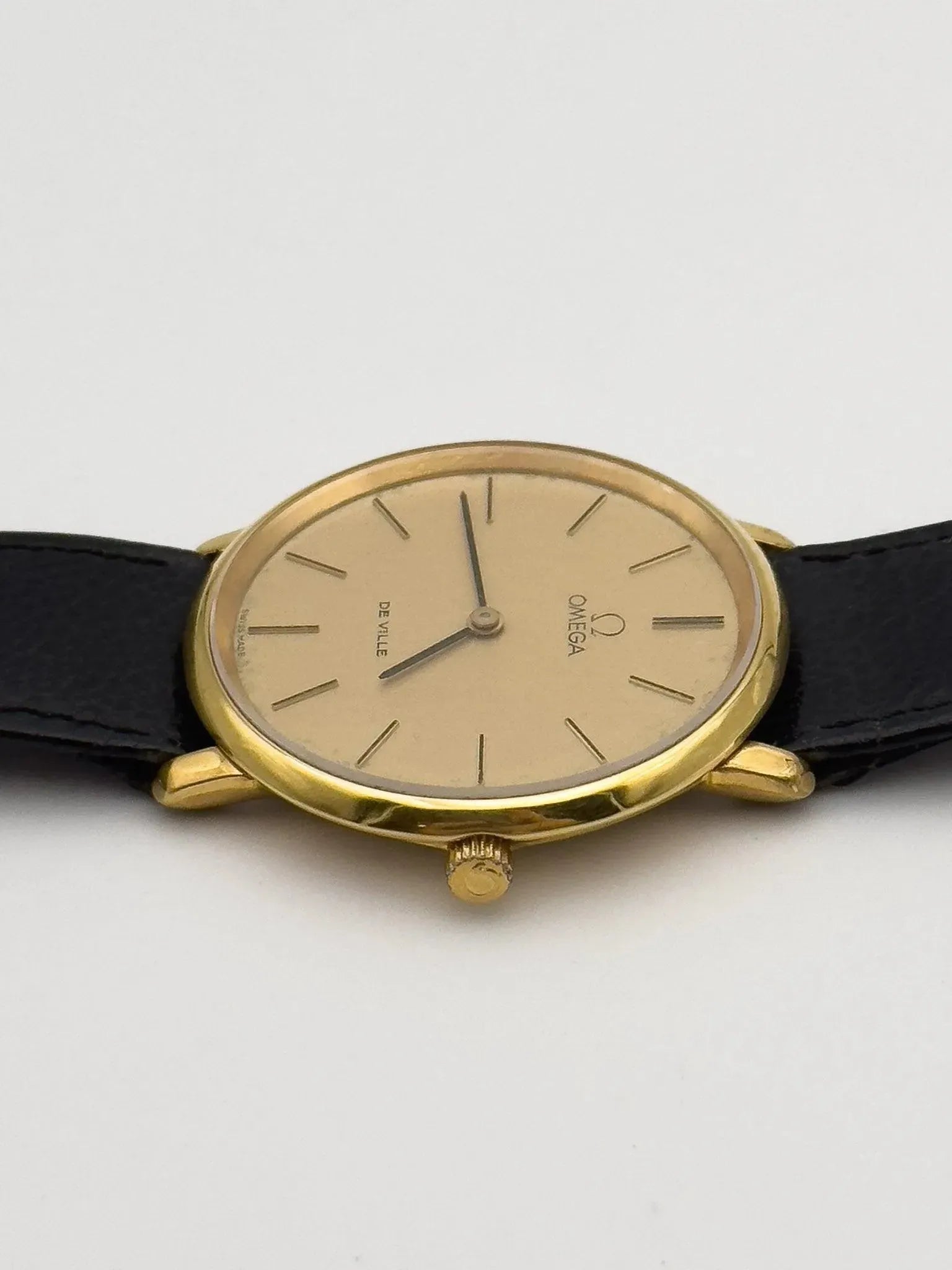 Omega - De Ville Plaqué or circle - 1973 - Atelier Victor - Vintage Shop