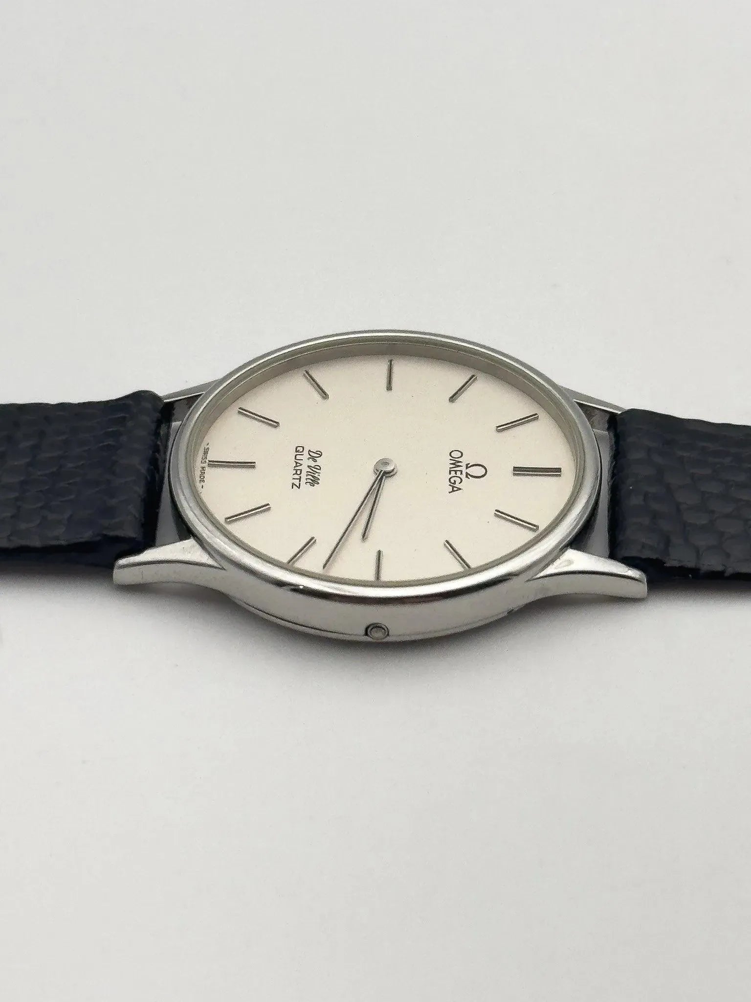 Omega - De Ville Poussoir Ronde Cadran Blanc - 1978 - Atelier Victor - Vintage Shop