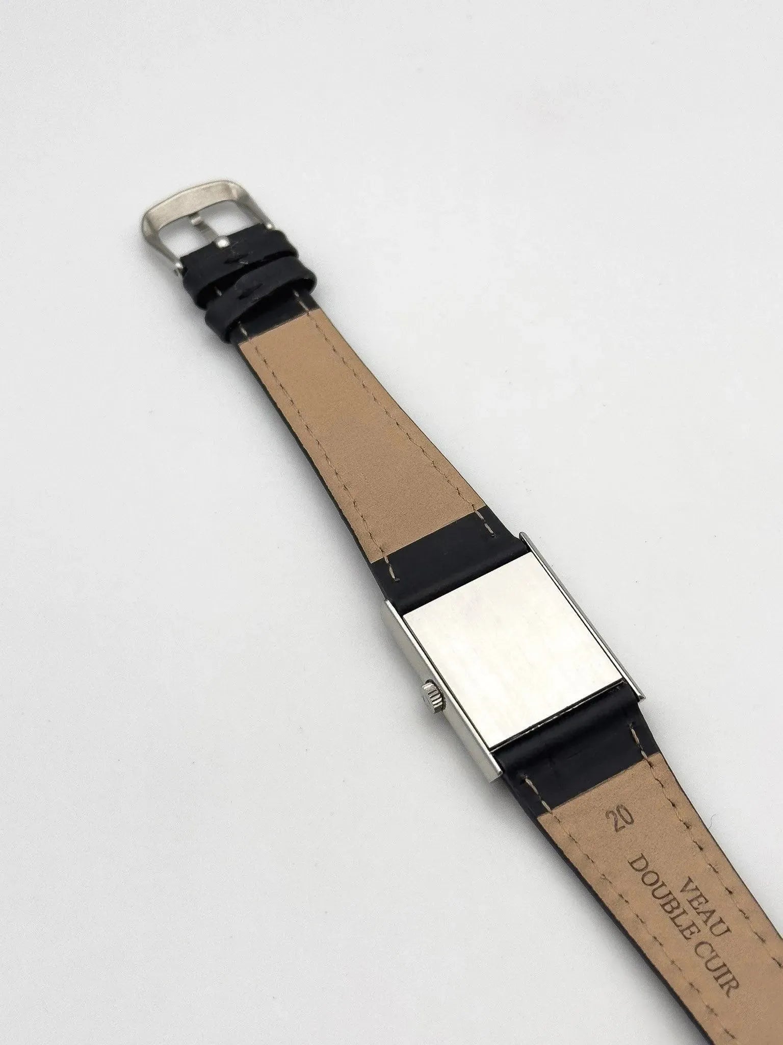 Omega - De Ville quadrillé Noir & Gris - 1973 - Atelier Victor Paris - Vintage Watch Shop Dubai