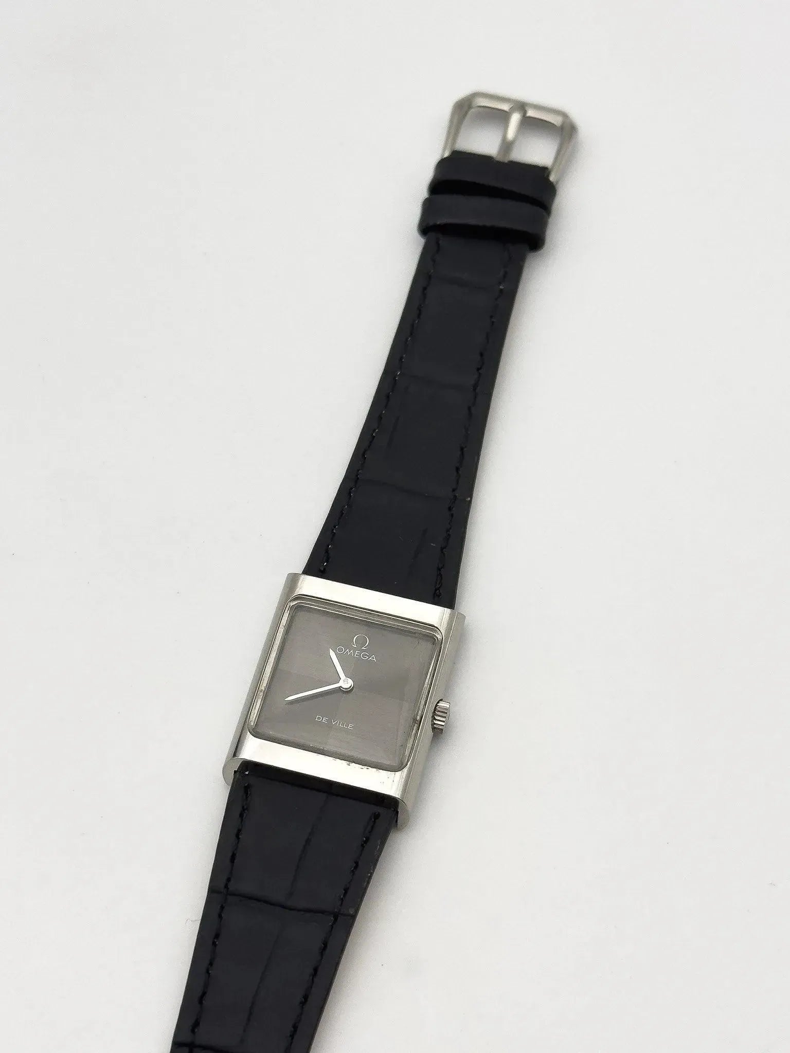 Omega - De Ville quadrillé Noir & Gris - 1973 - Atelier Victor - Vintage Shop