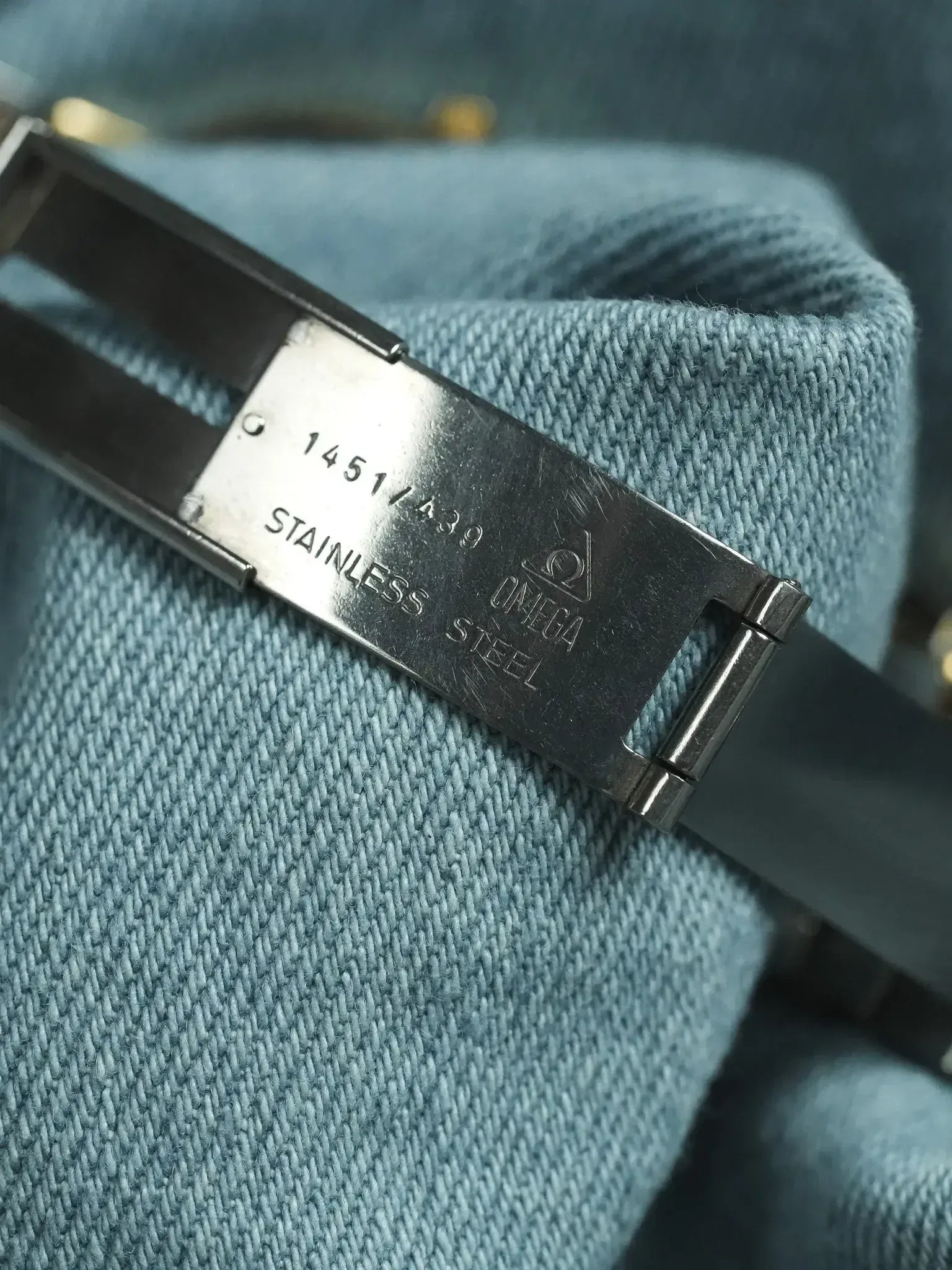 Omega - De Ville Ronde Maille Acier Or EXTRA PLATE - 1986 - Atelier Victor