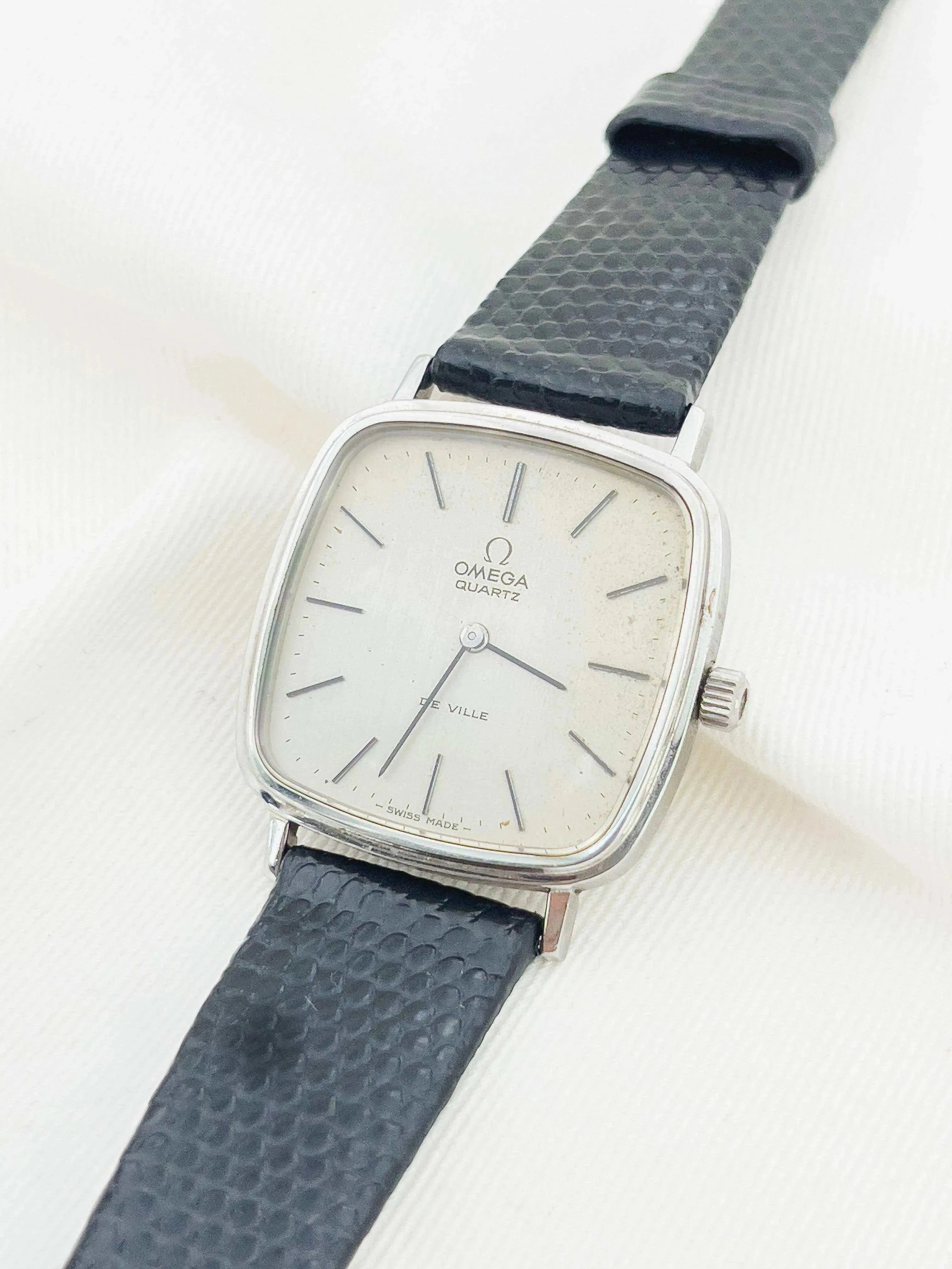 Omega - De Ville Silver Dial - 1978 - Atelier Victor Paris - Vintage Watch Shop Dubai