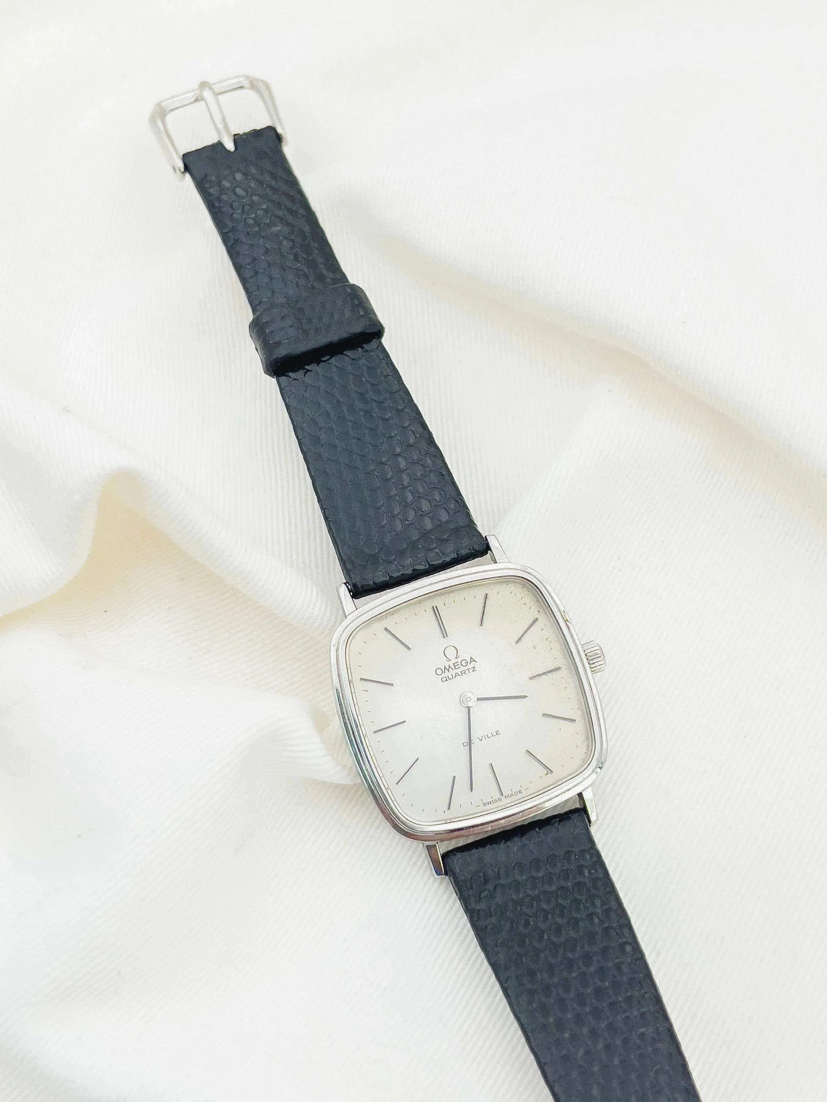 Omega - De Ville Silver Dial - 1978 - Atelier Victor Paris - Vintage Watch Shop Dubai