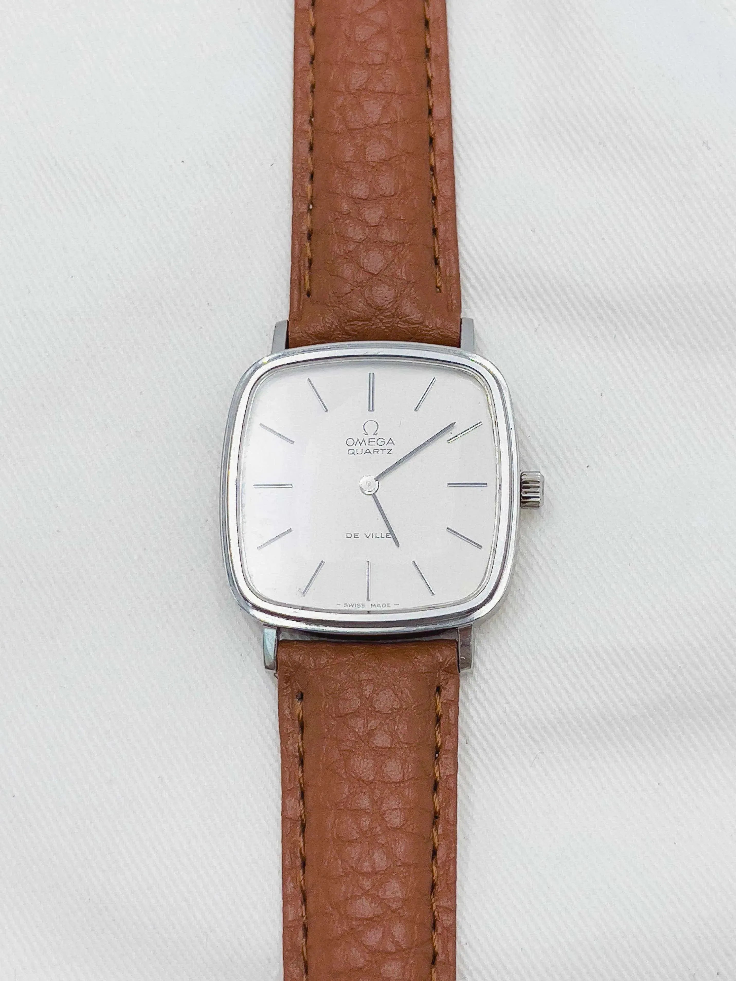 Omega - De Ville Square Grey Camel - 1977 - Atelier Victor - Vintage Shop