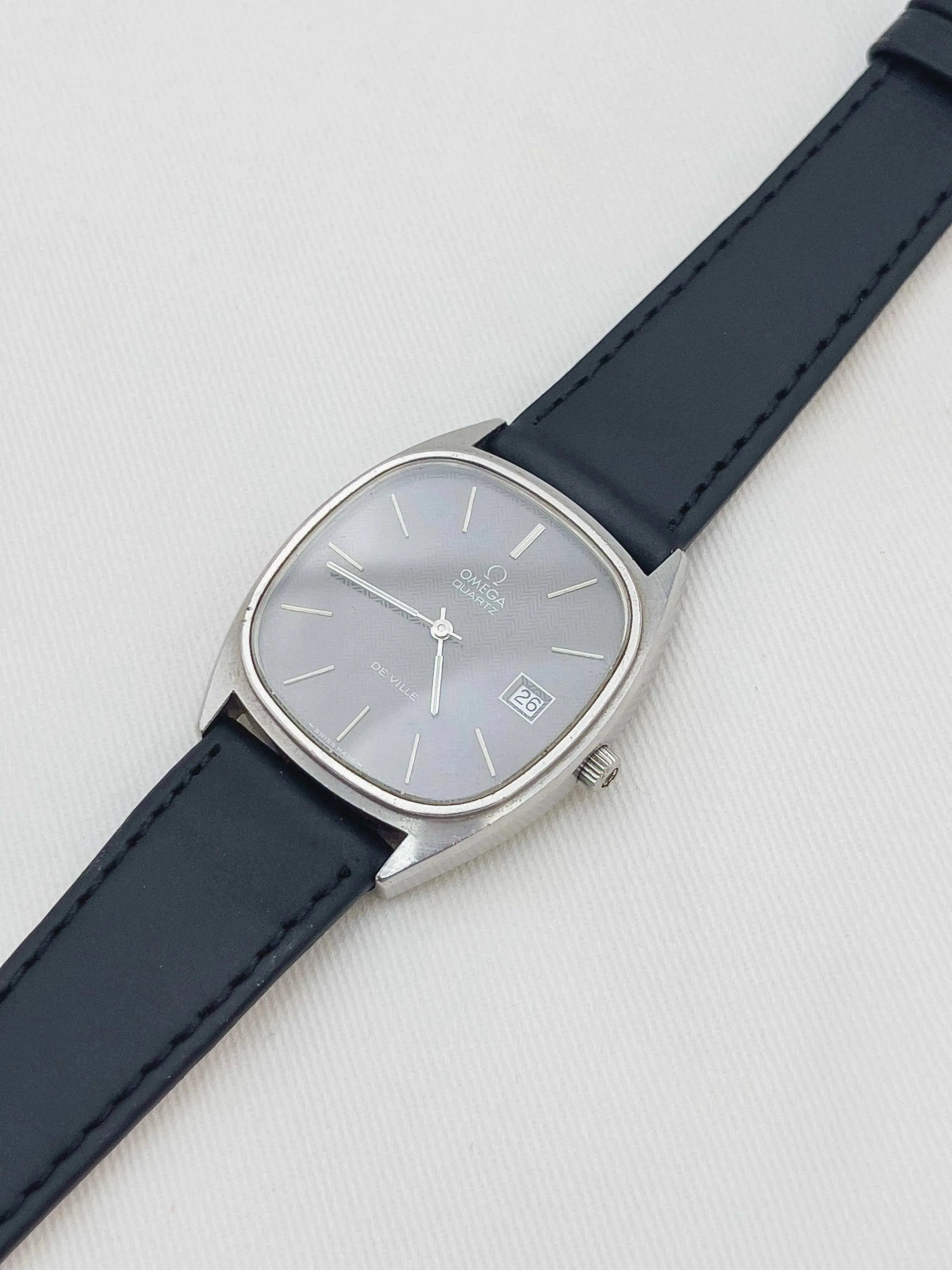 Omega - De Ville Tapissée Noir - 1977 - Atelier Victor Paris - Vintage Watch Shop Dubai