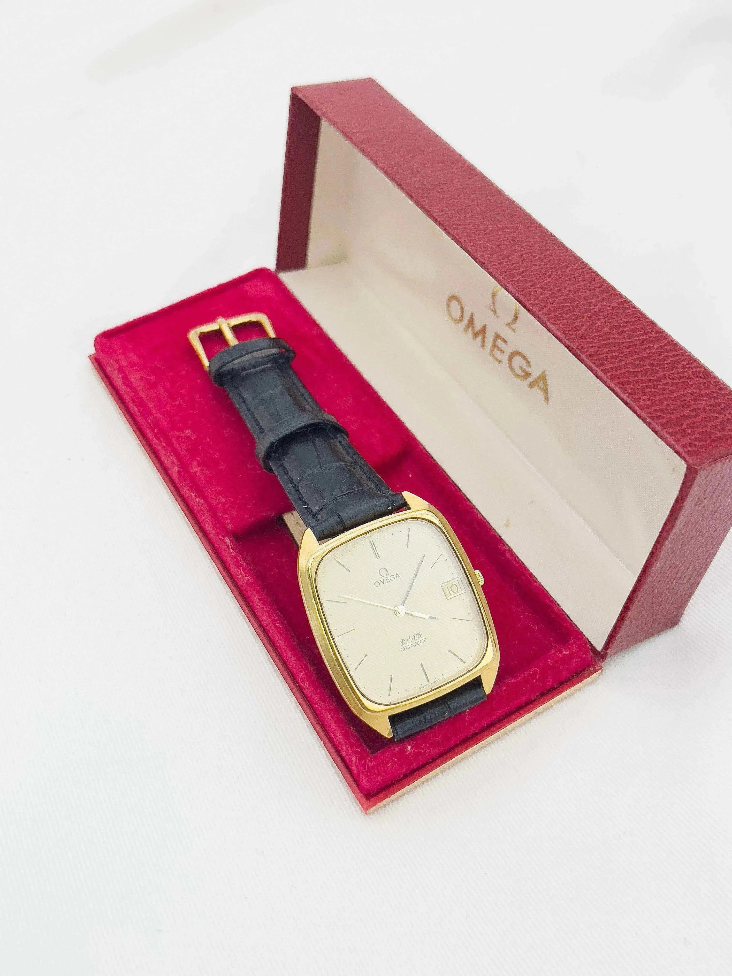 Omega - De Ville Tapisserie Full Set - 1980 - Atelier Victor Paris - Vintage Watch Shop Dubai