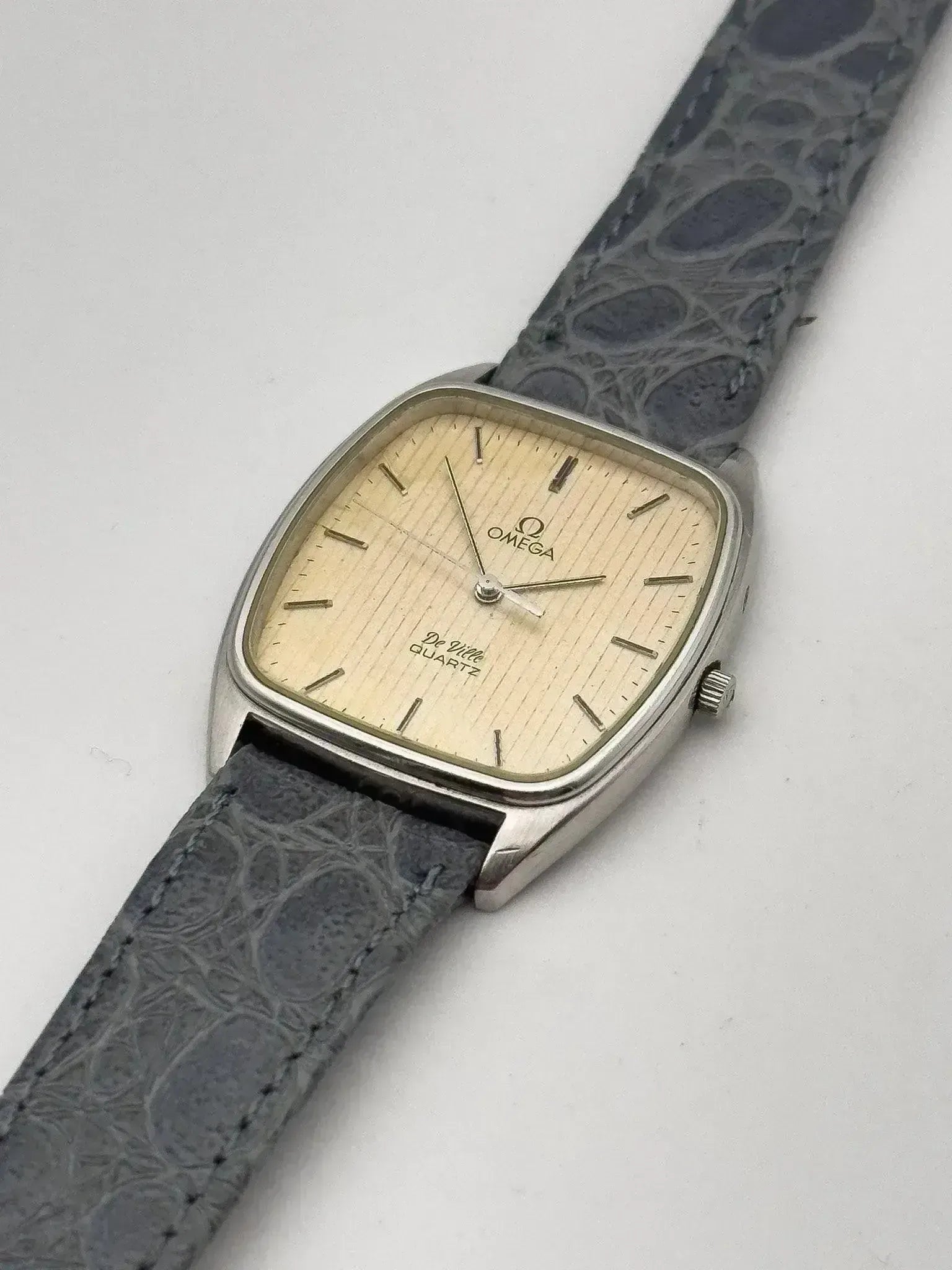 Omega - De Ville Tapisserie Patiné Gris - 1979 - Atelier Victor