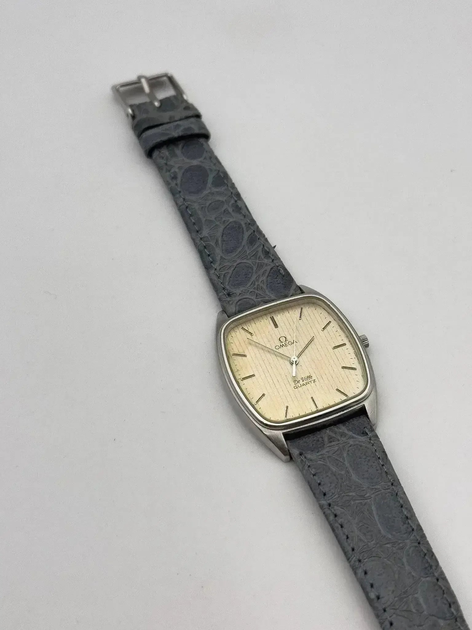 Omega - De Ville Tapisserie Patiné Gris - 1979 - Atelier Victor