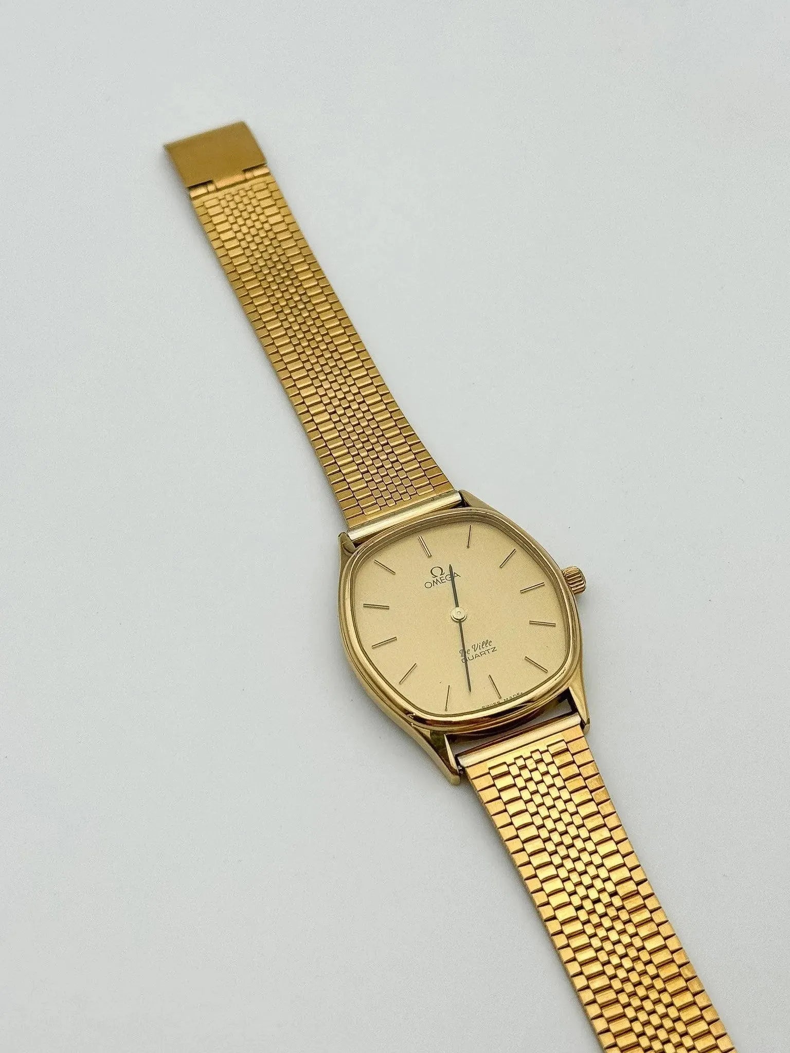 Omega - De Ville Tonneau Gold - 1977 - Atelier Victor - Vintage Shop