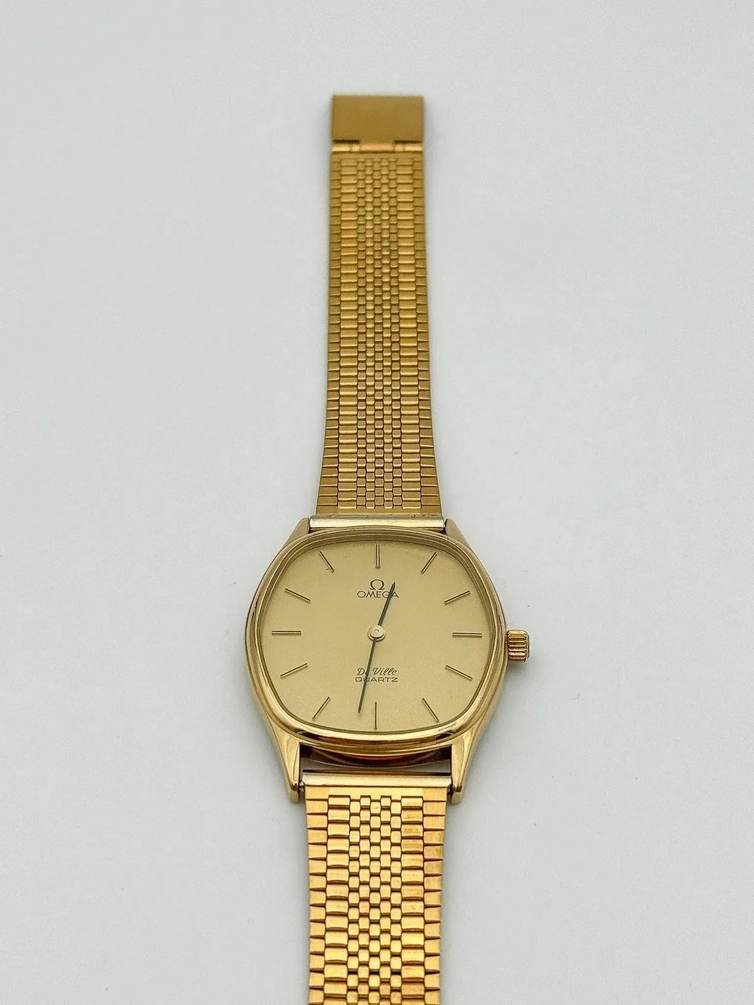 Omega - De Ville Tonneau Gold - 1977 - Atelier Victor - Vintage Shop