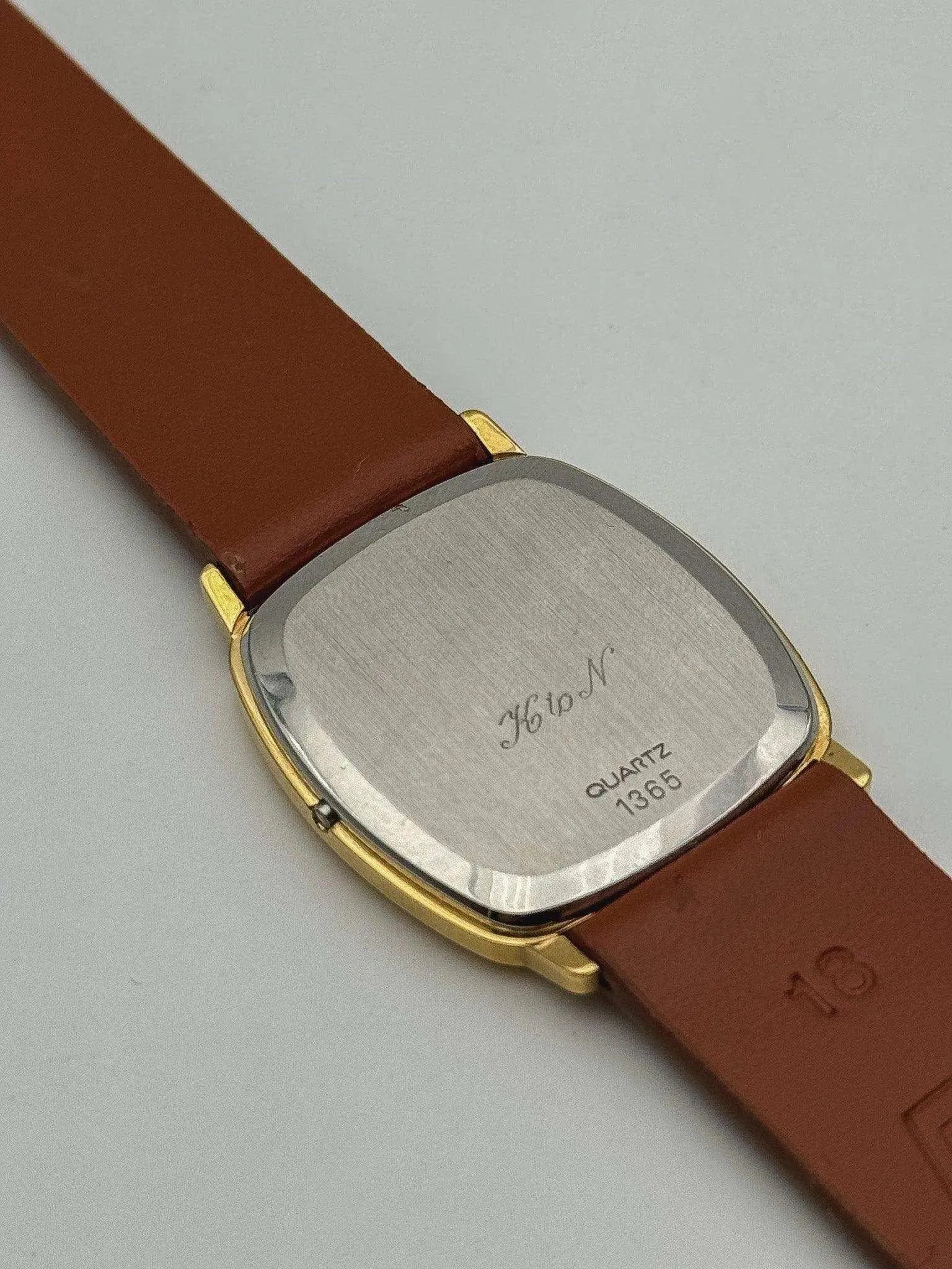 Omega - De Ville Tonneau Gold - 1982 - Atelier Victor - Vintage Shop