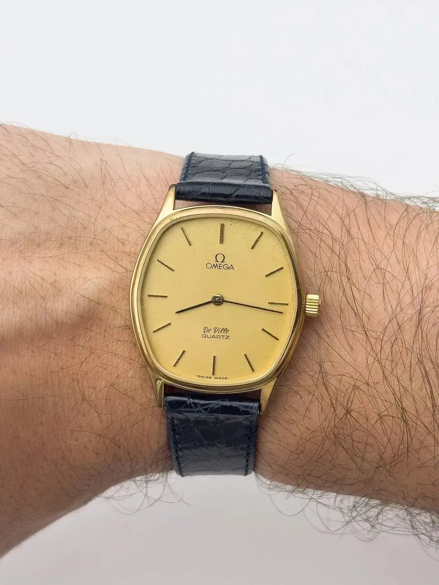 Omega - De Ville Tonneau Gold Blue Croco - 1977 - Atelier Victor