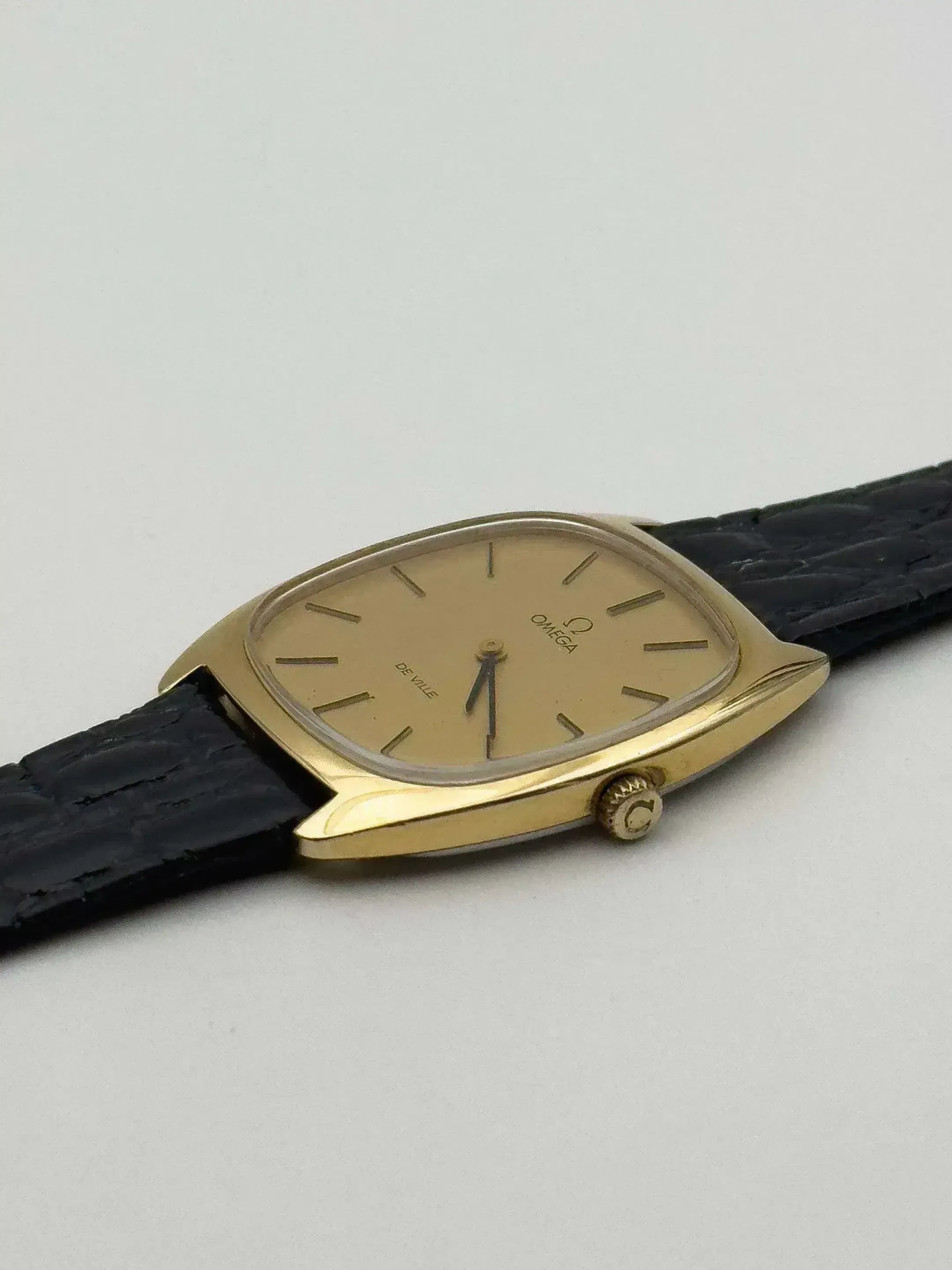 Omega - De Ville Tonneau Gold Remontage manuel - 1977 - Atelier Victor