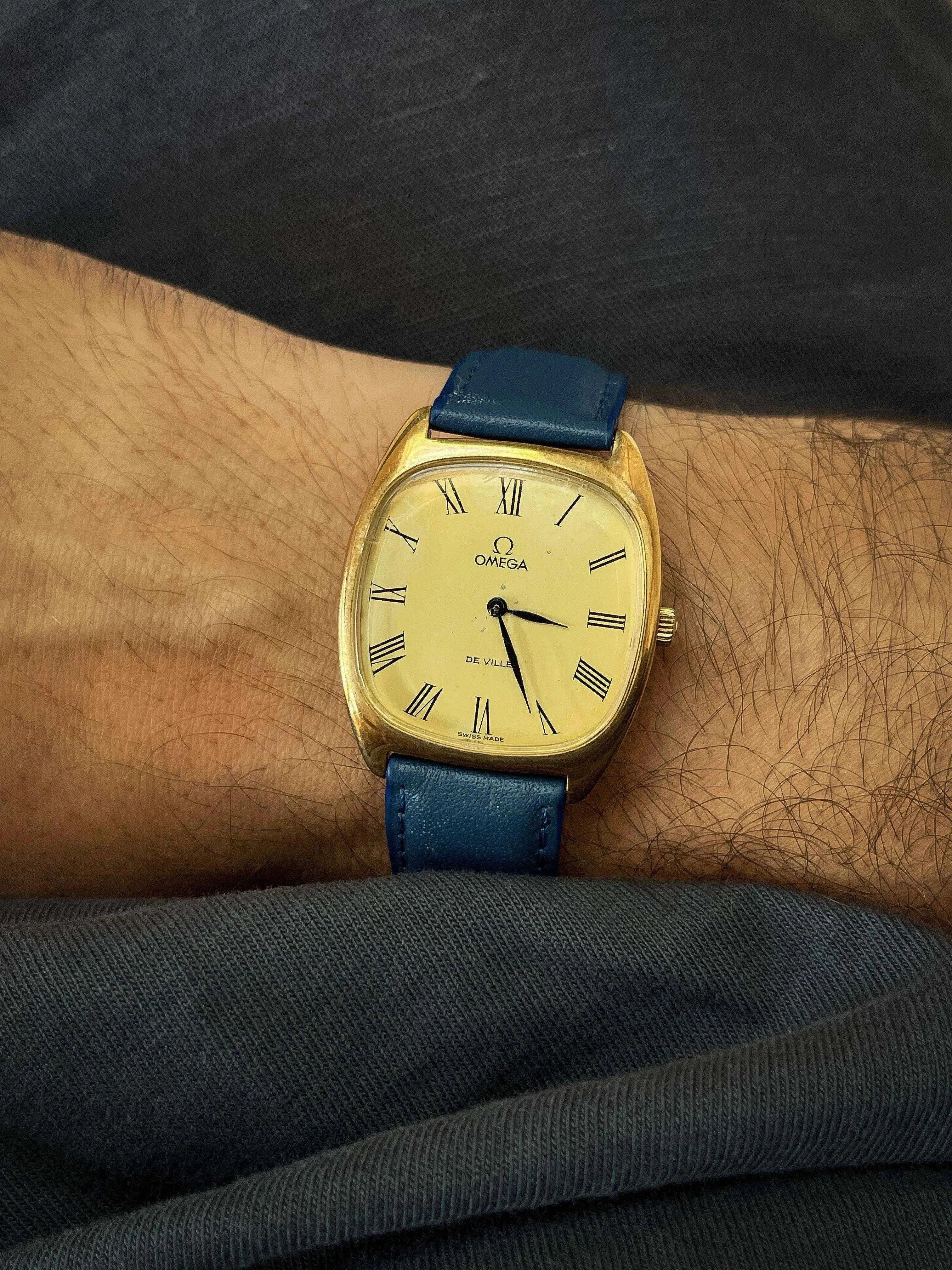 Omega - De Ville Tonneau Gold Romain - 1975 - Atelier Victor Paris - Vintage Watch Shop Dubai