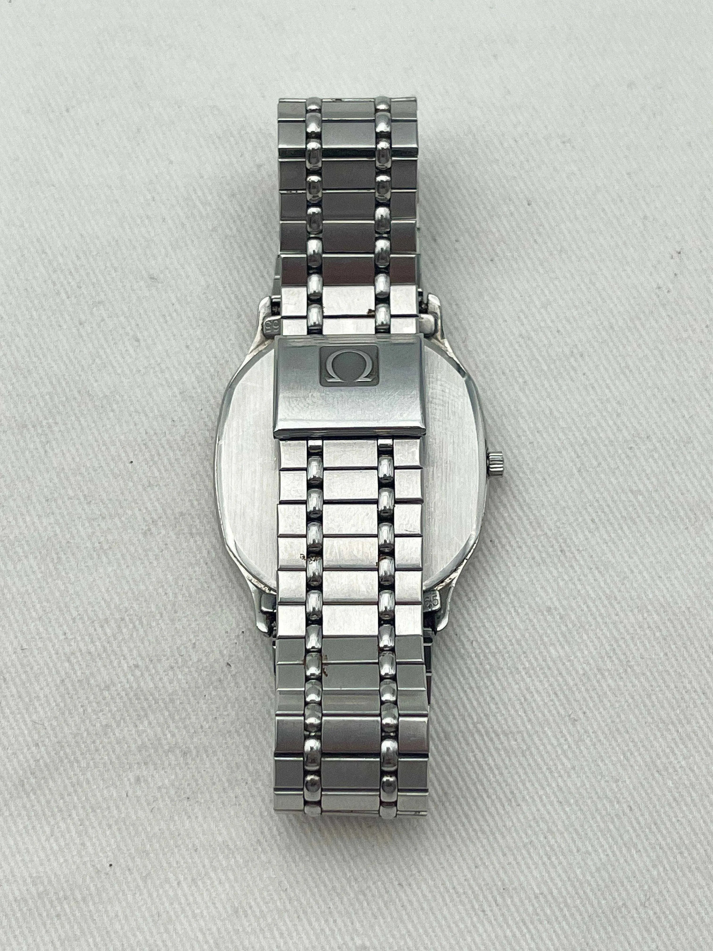 Omega - De Ville Tonneau Tapisserie - 1982 - Atelier Victor Paris - Vintage Watch Shop Dubai