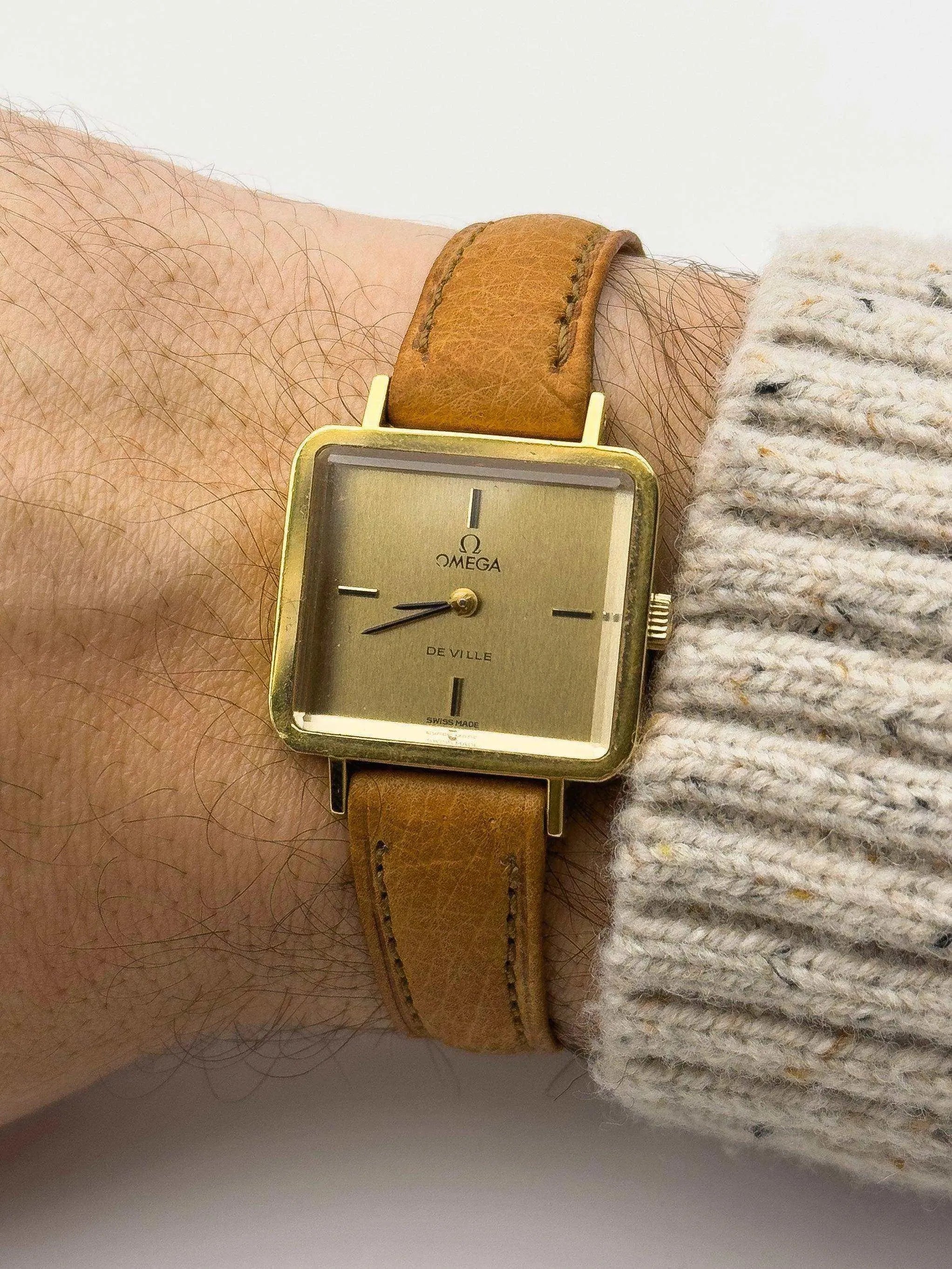 Omega - De Ville TV Lady - 1974 - Atelier Victor Paris - Vintage Watch Shop Dubai