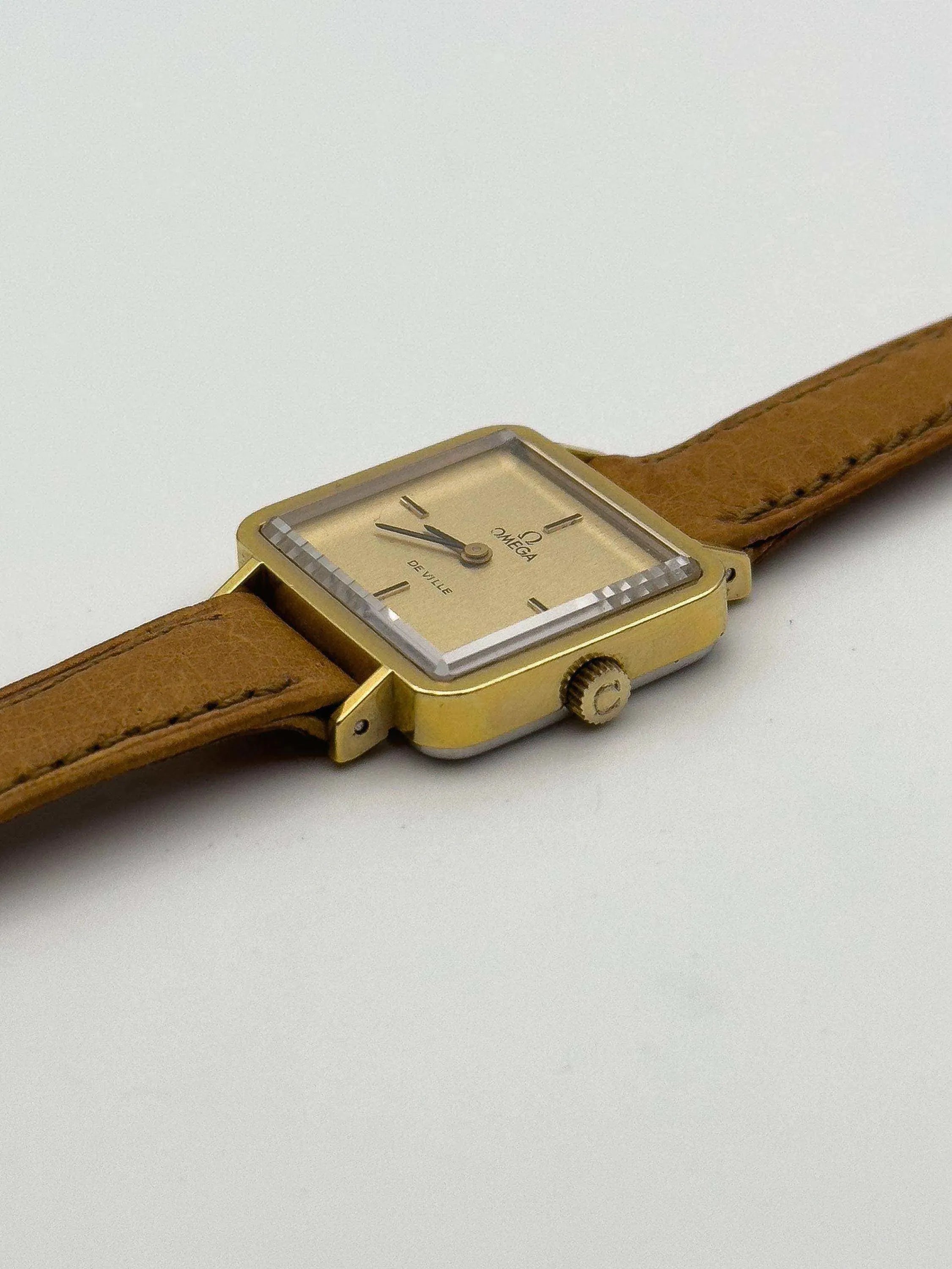 Omega - De Ville TV Lady - 1974 - Atelier Victor Paris - Vintage Watch Shop Dubai