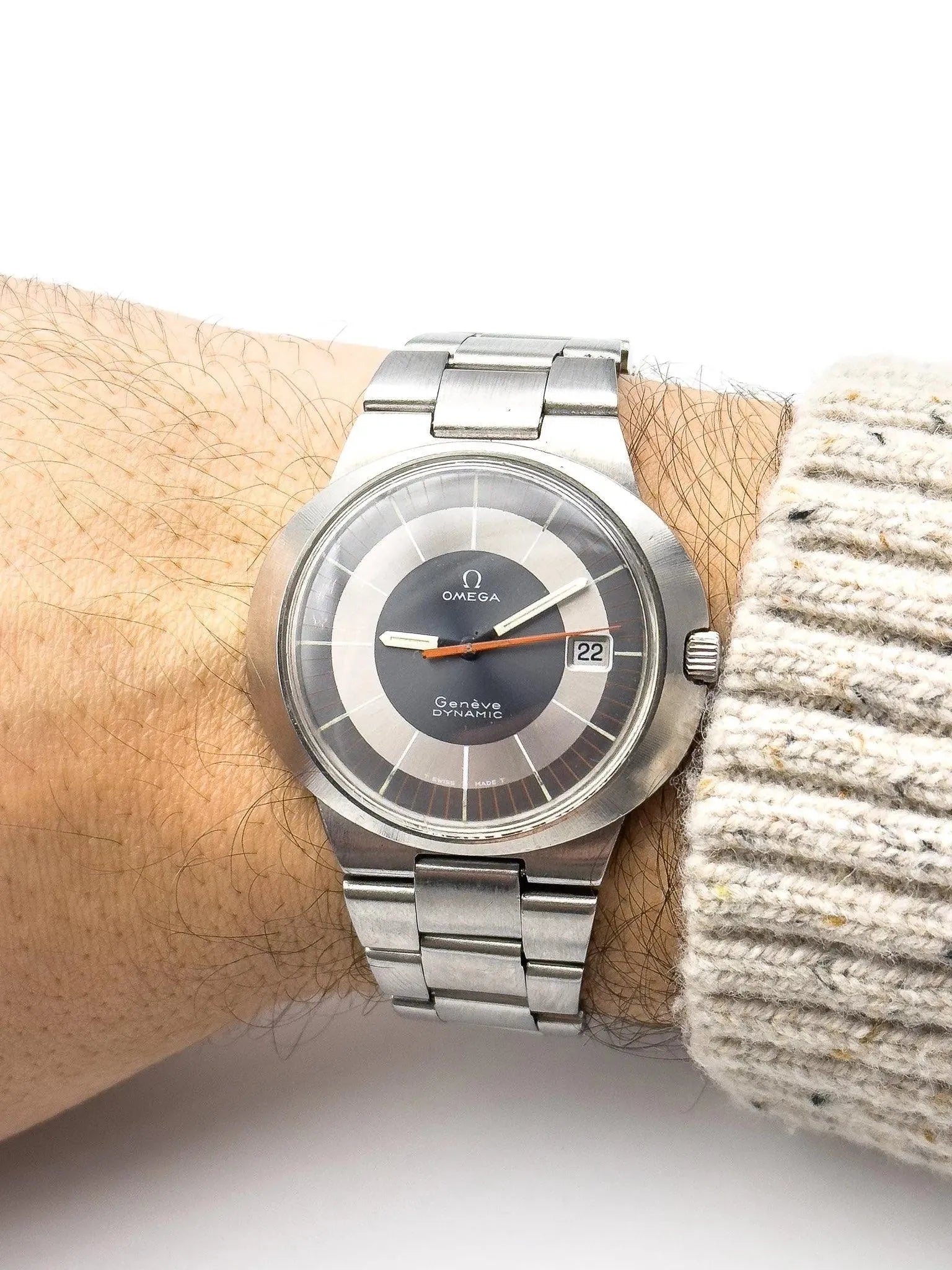 Omega - Dynamic Grey - 1970s - Atelier Victor Paris - Vintage Watch Shop Dubai