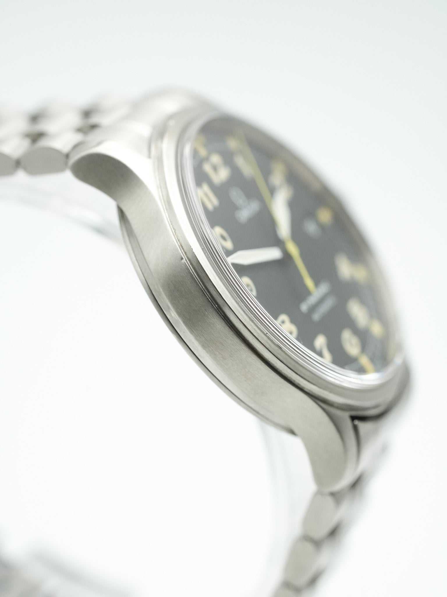 Omega - Dynamic III 166.0310 Fond Noir Index Patinés - 1990s - Atelier Victor - Vintage Shop