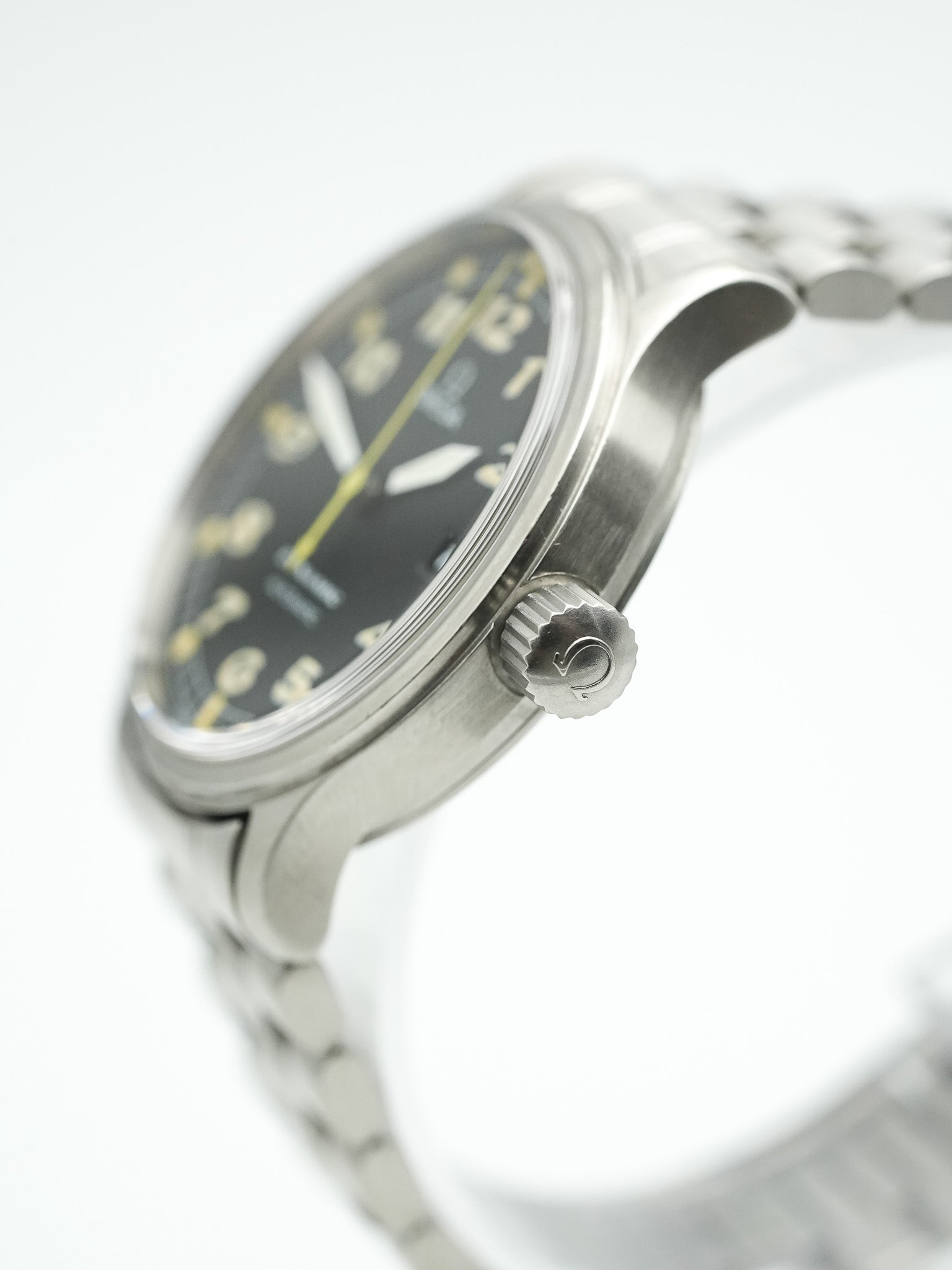 Omega - Dynamic III 166.0310 Fond Noir Index Patinés - 1990s - Atelier Victor - Vintage Shop