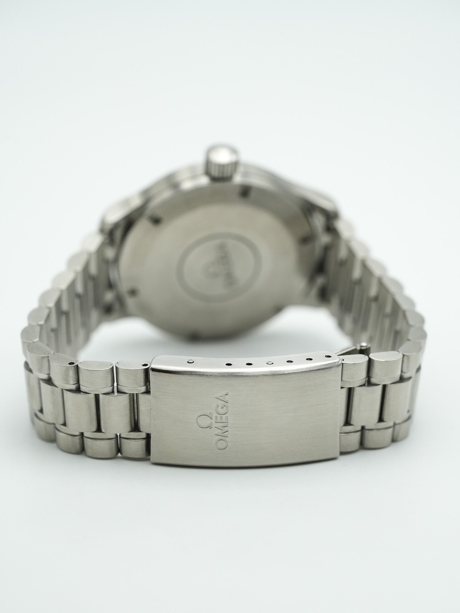 Omega - Dynamic III 166.0310 Fond Noir Index Patinés - 1990s - Atelier Victor - Vintage Shop
