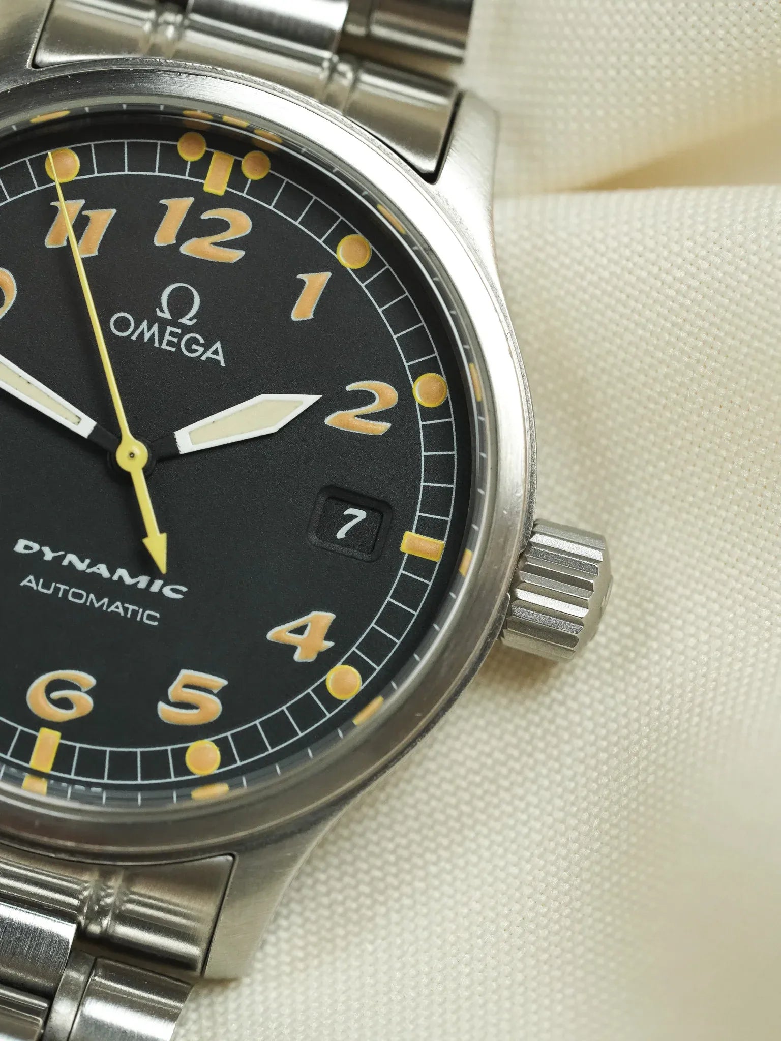 Omega - Dynamic III 166.0310 Fond Noir Index Patinés Orange - 2000s - Atelier Victor