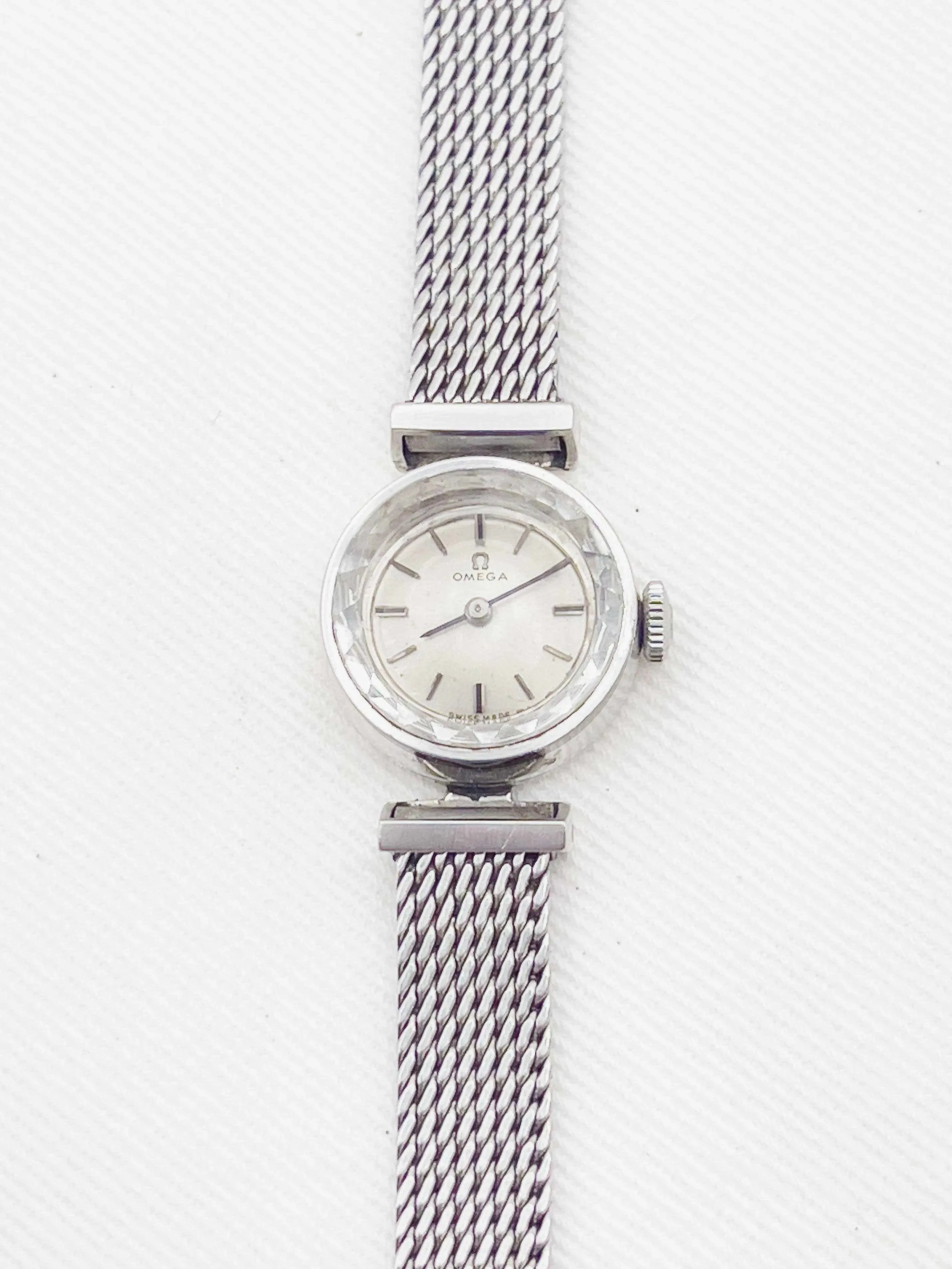 Omega - Femme Verre facette acier - 1961 - Atelier Victor