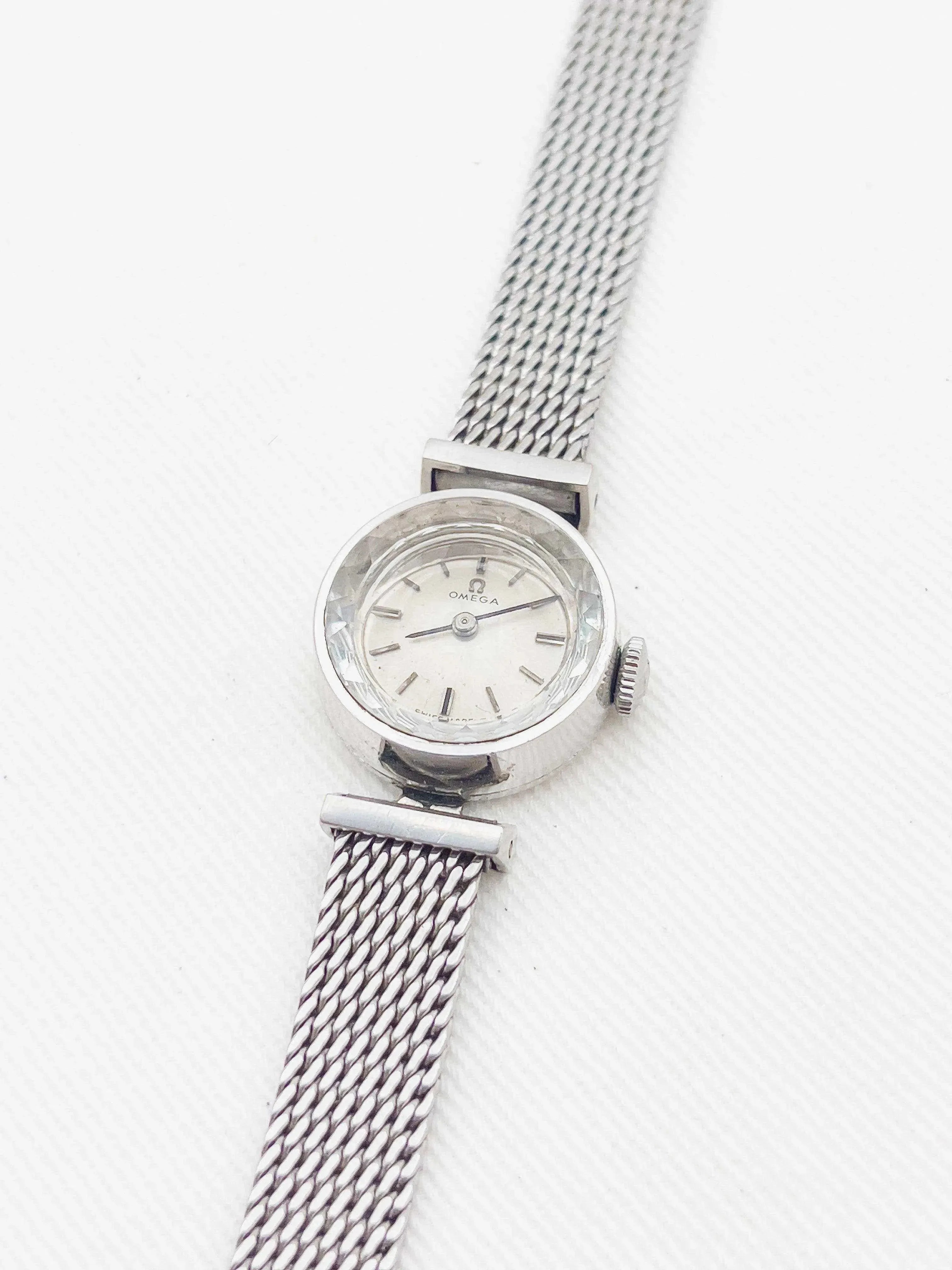Omega - Femme Verre facette acier - 1961 - Atelier Victor