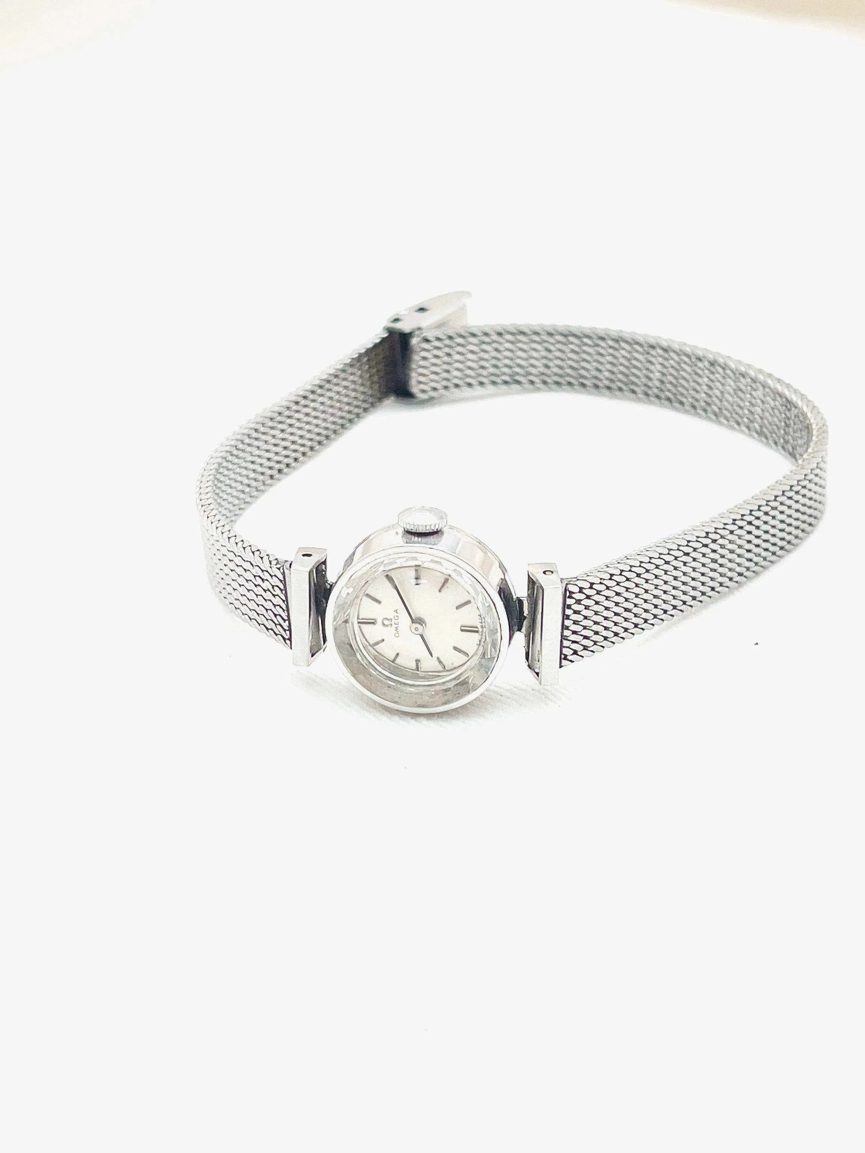 Omega - Femme Verre facette acier - 1961 - Atelier Victor