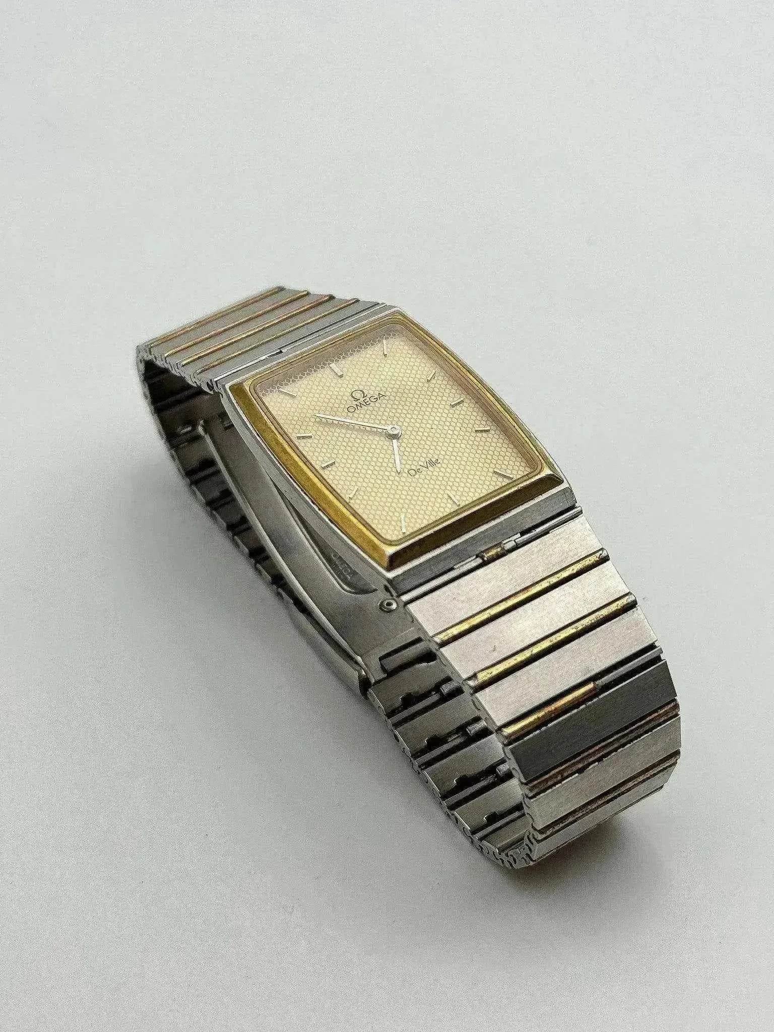 Omega - Full acier Tapissée - 1970s - Atelier Victor