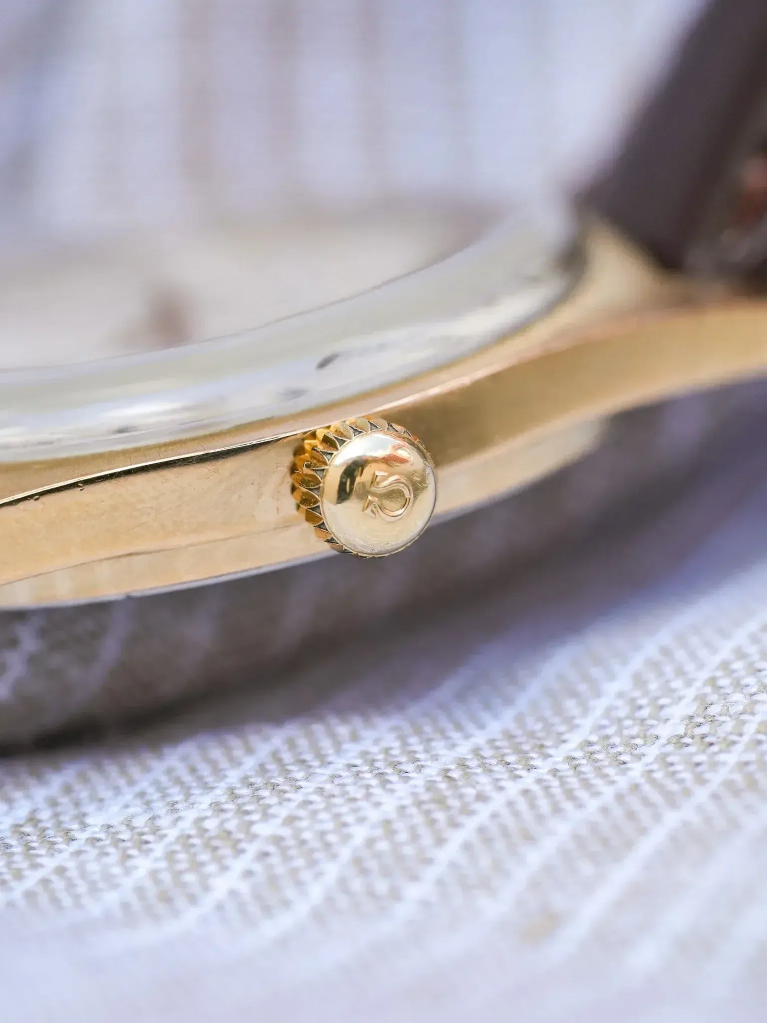 Omega - Genève 135.041 Tonneau Plaqué Or Champagne - 1969 - Atelier Victor