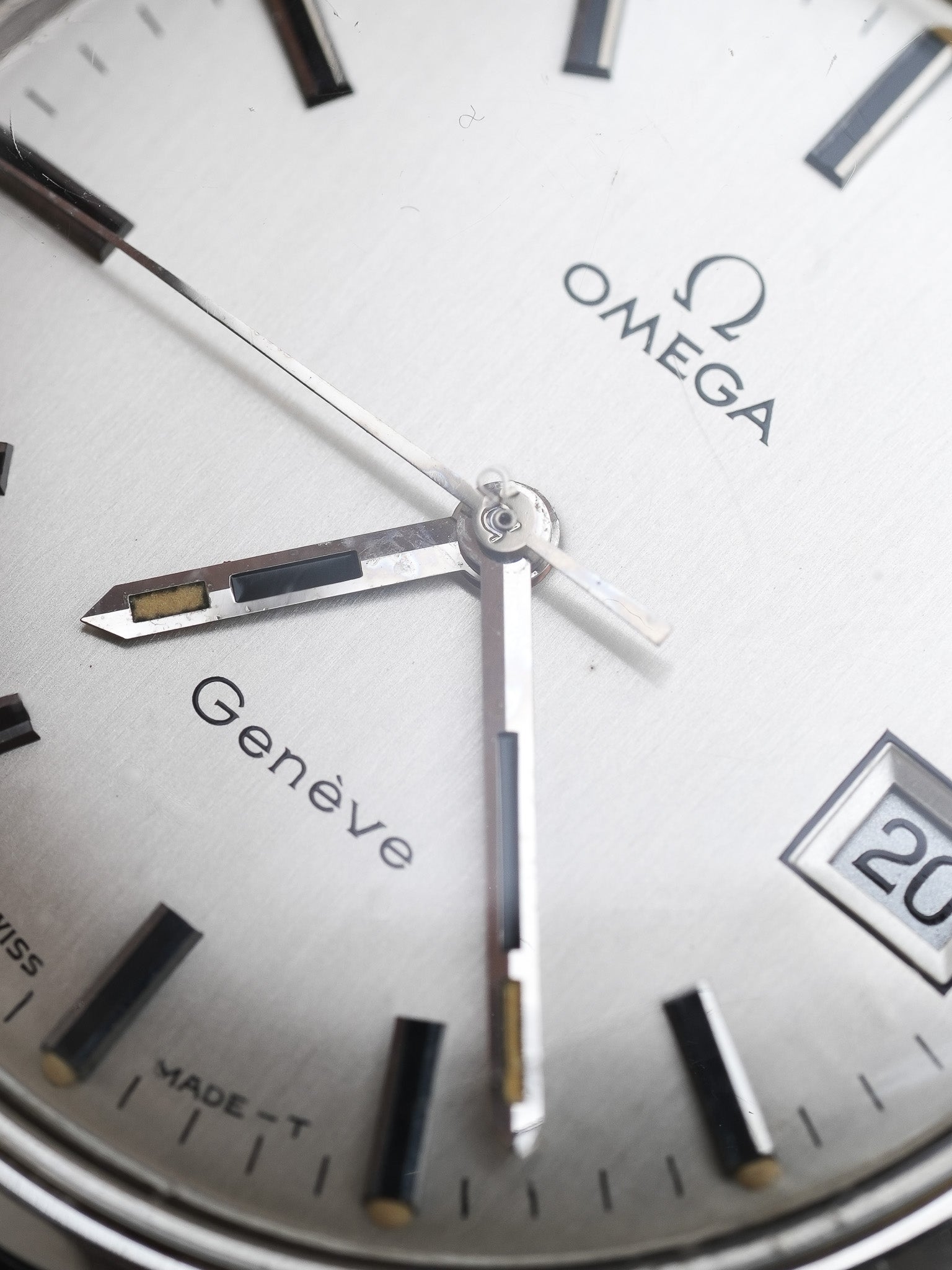 Omega - Genève 136.070 Date Index Onyx Argent - 1970 - Atelier Victor - Vintage Shop