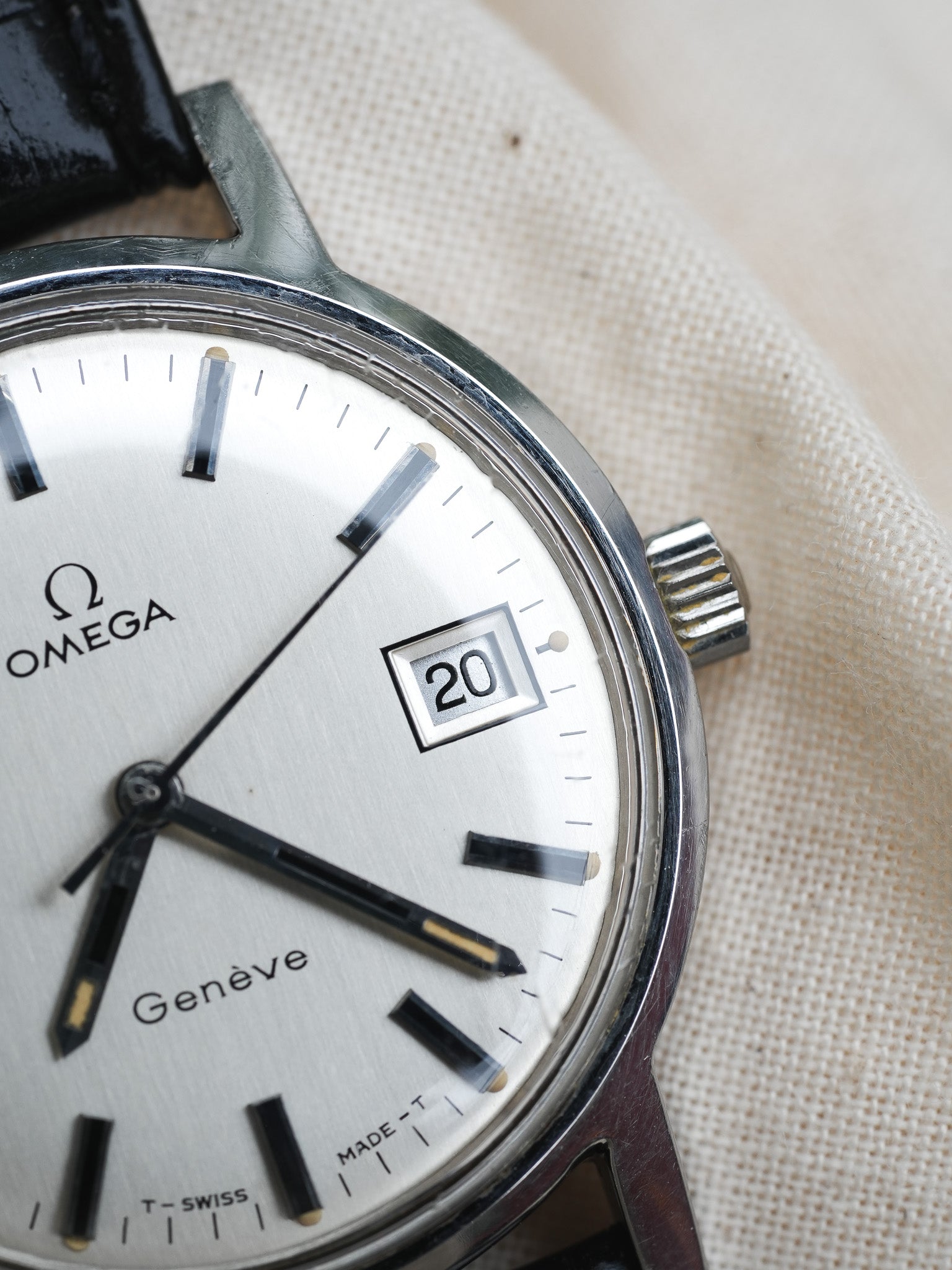Omega - Genève 136.070 Date Index Onyx Argent - 1970 - Atelier Victor - Vintage Shop