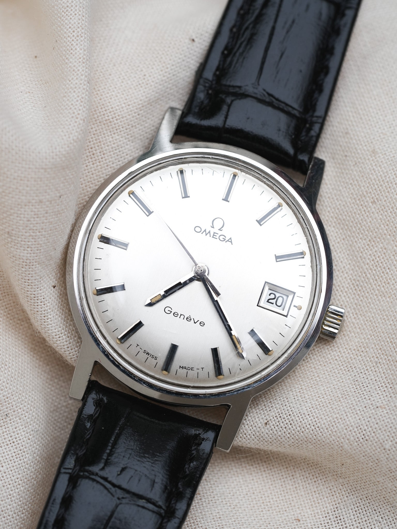 Omega - Genève 136.070 Date Index Onyx Argent - 1970 - Atelier Victor - Vintage Shop