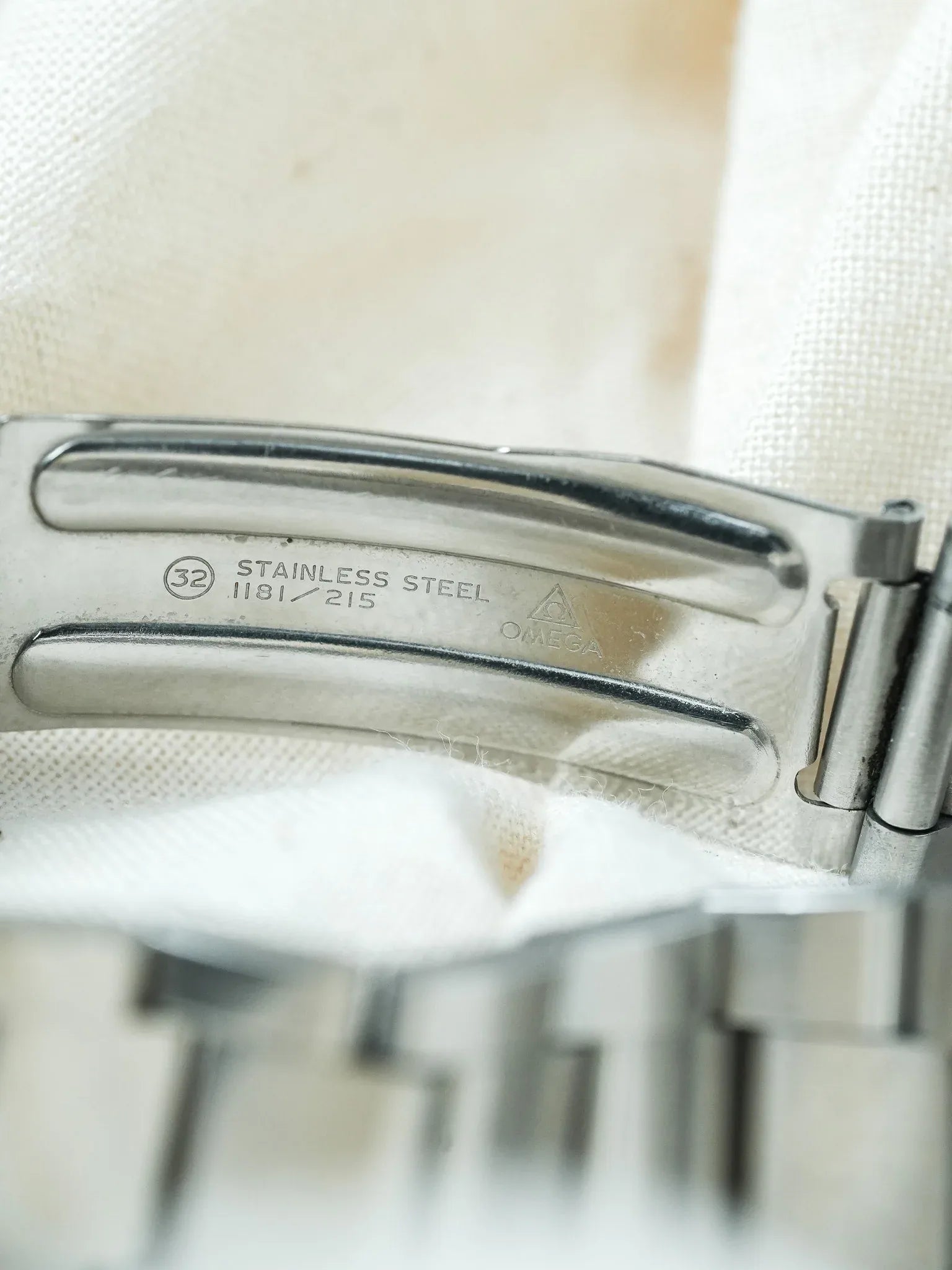 Omega - Genève 166.0099 Acier Anthracite Patine - 1973 - Atelier Victor